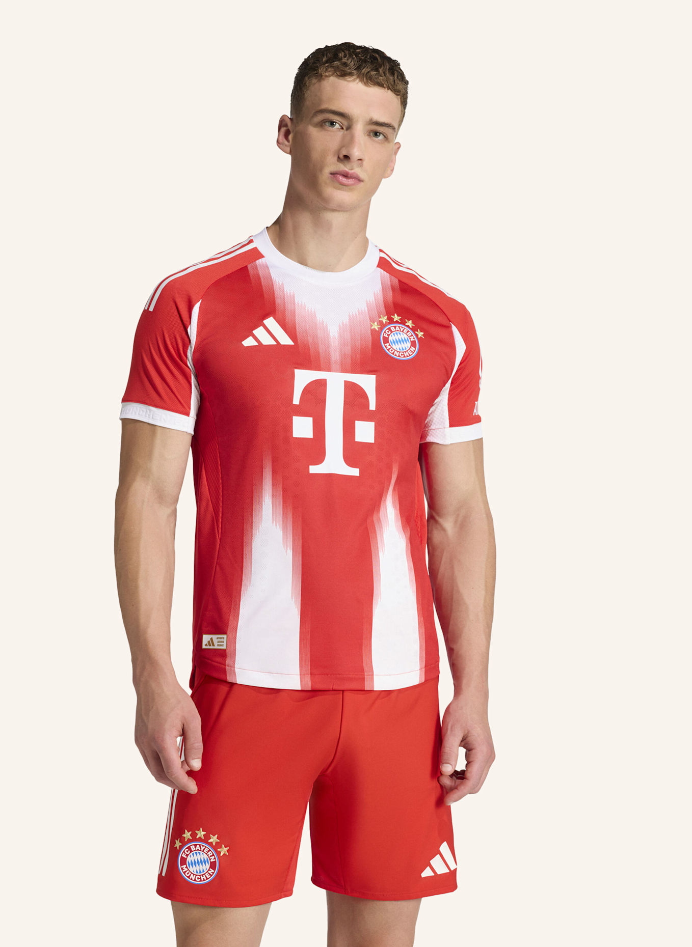 adidas FC BAYERN MÜNCHEN 25/26 HEIMTRIKOT AUTHENTIC: ROT