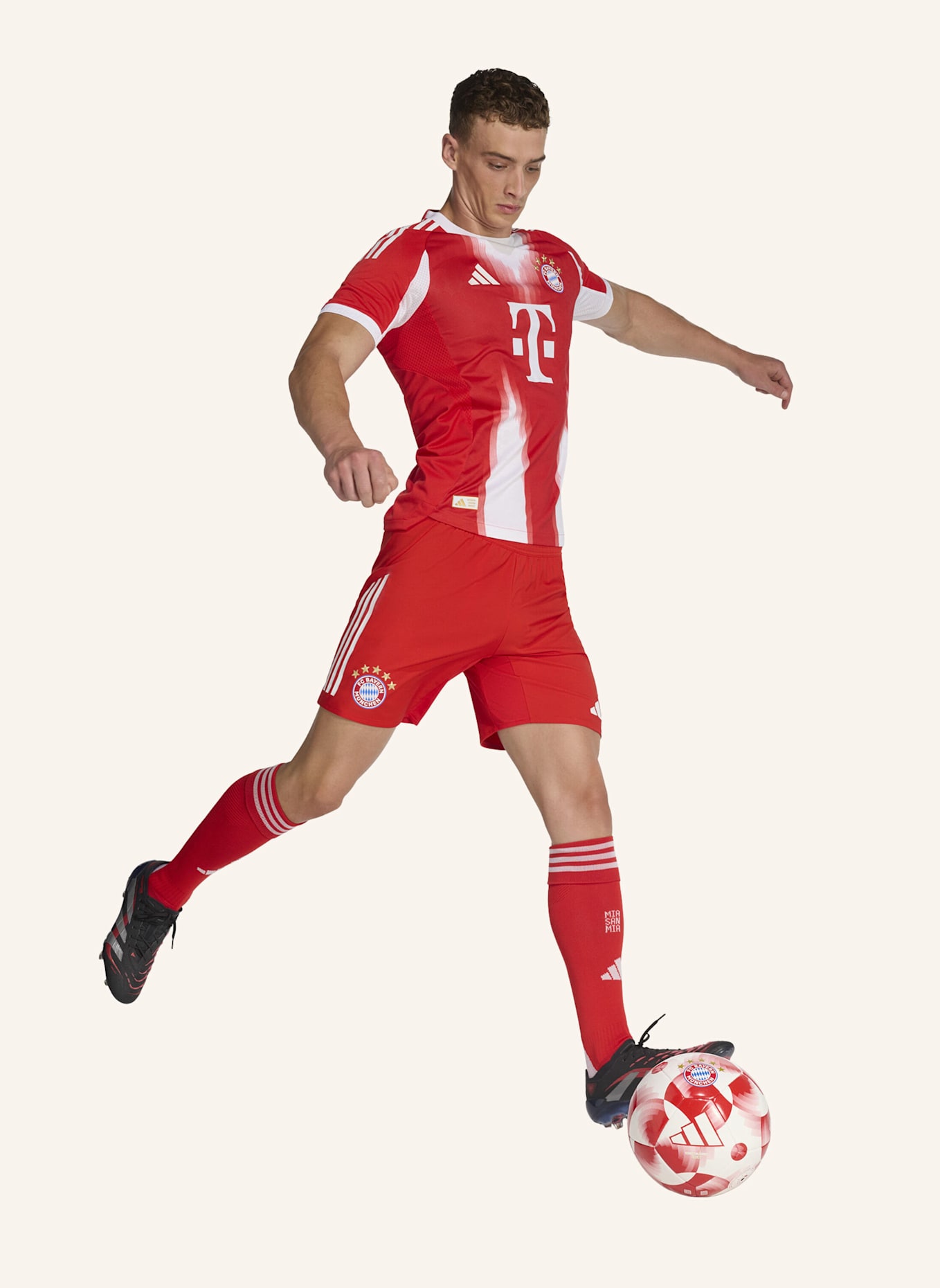 adidas FC BAYERN MÜNCHEN 25/26 HEIMTRIKOT AUTHENTIC: ROT