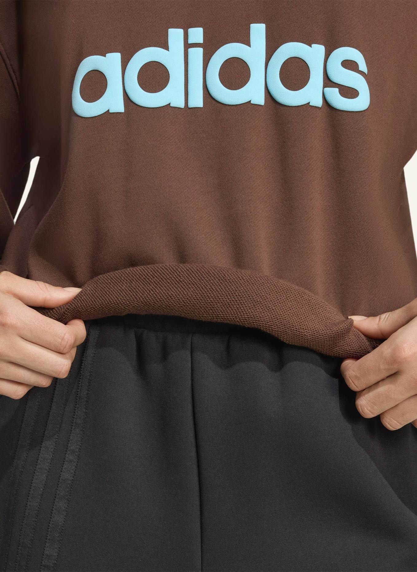 adidas Originals FUSSBALL GRAFIK SWEATSHIRT: BRAUN