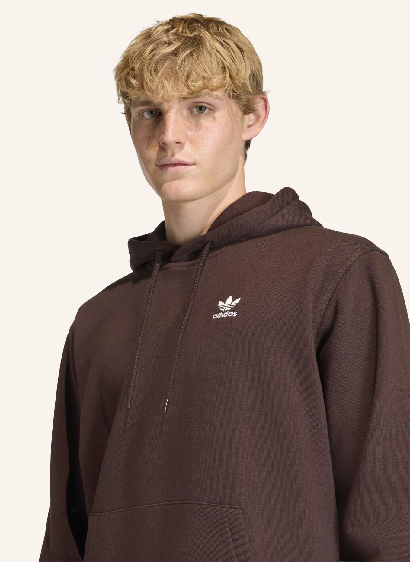 adidas Originals TREFOIL ESSENTIALS LOOSE HOODIE: BRAUN