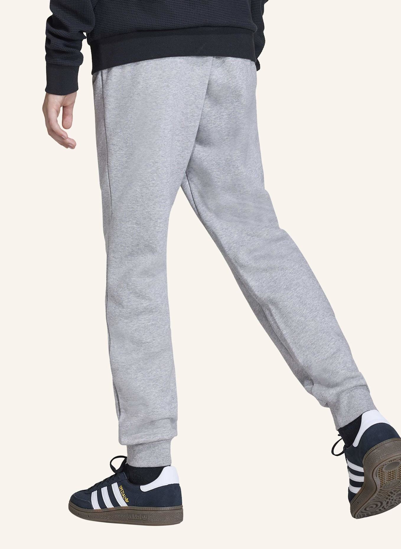 adidas Originals Sweatpants: WEISS