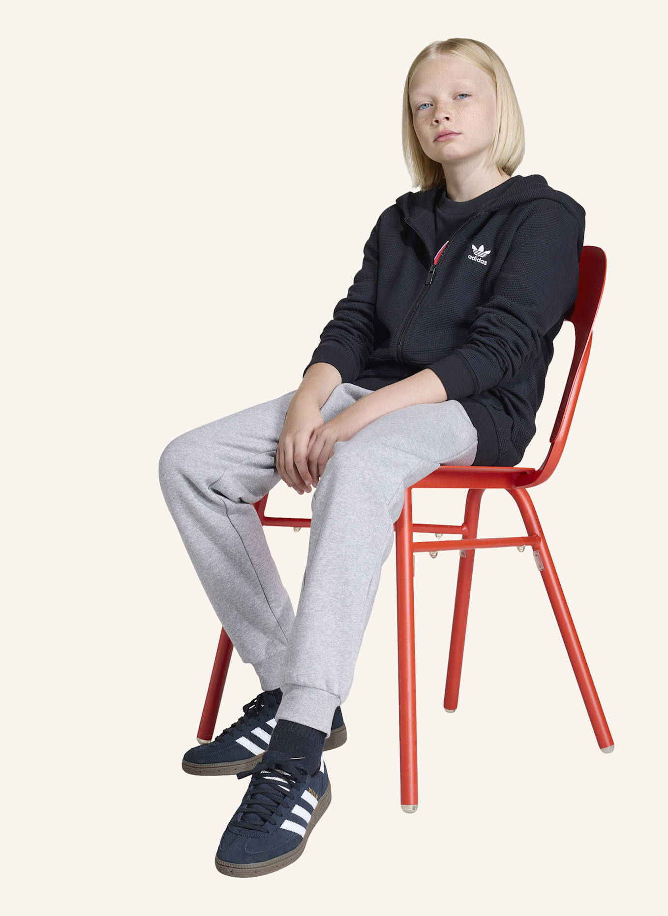 adidas Originals Sweatpants: WEISS