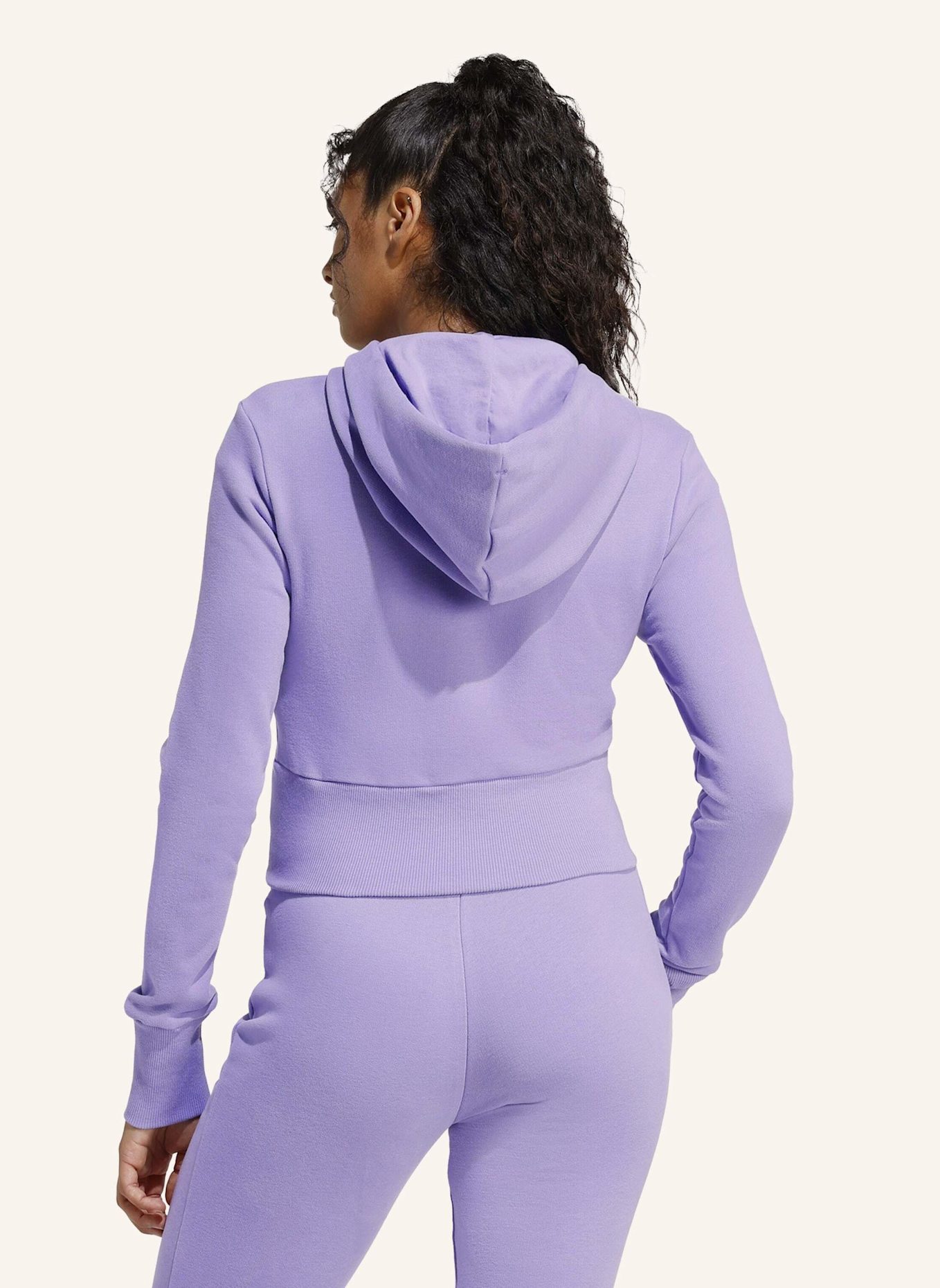 adidas SEASONAL ESSENTIALS FRENCH TERRY TRACK TOP MIT DURCHGEHENDEM REISSVERSCHLUSS: LILA