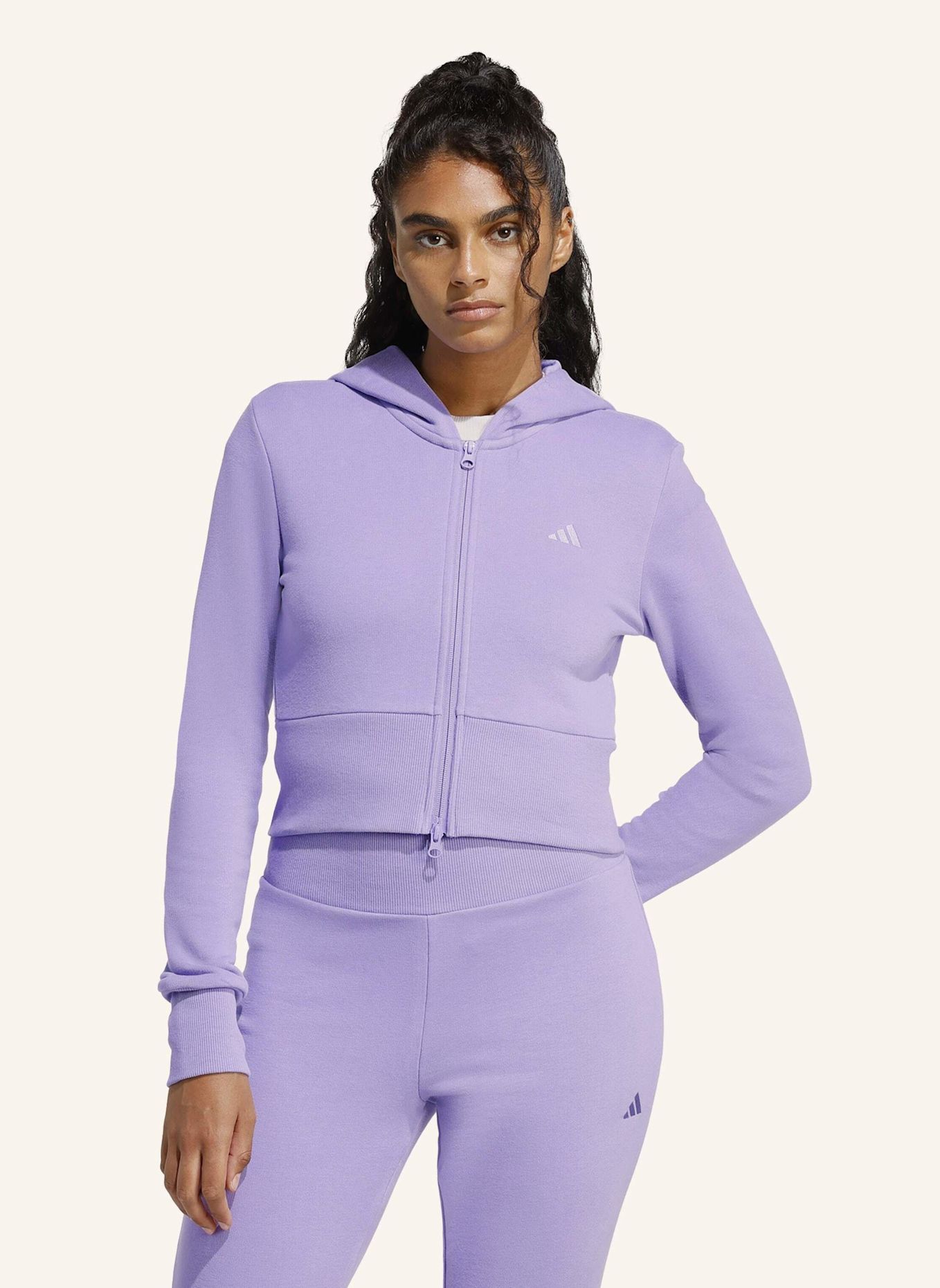 adidas SEASONAL ESSENTIALS FRENCH TERRY TRACK TOP MIT DURCHGEHENDEM REISSVERSCHLUSS: LILA