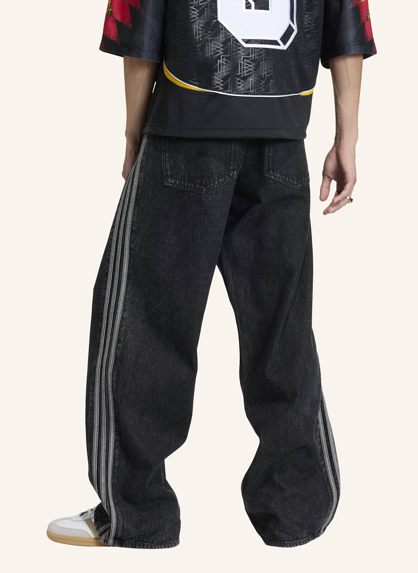 adidas Originals FIREBIRD ADICOLOR DENIM HOSE: SCHWARZ