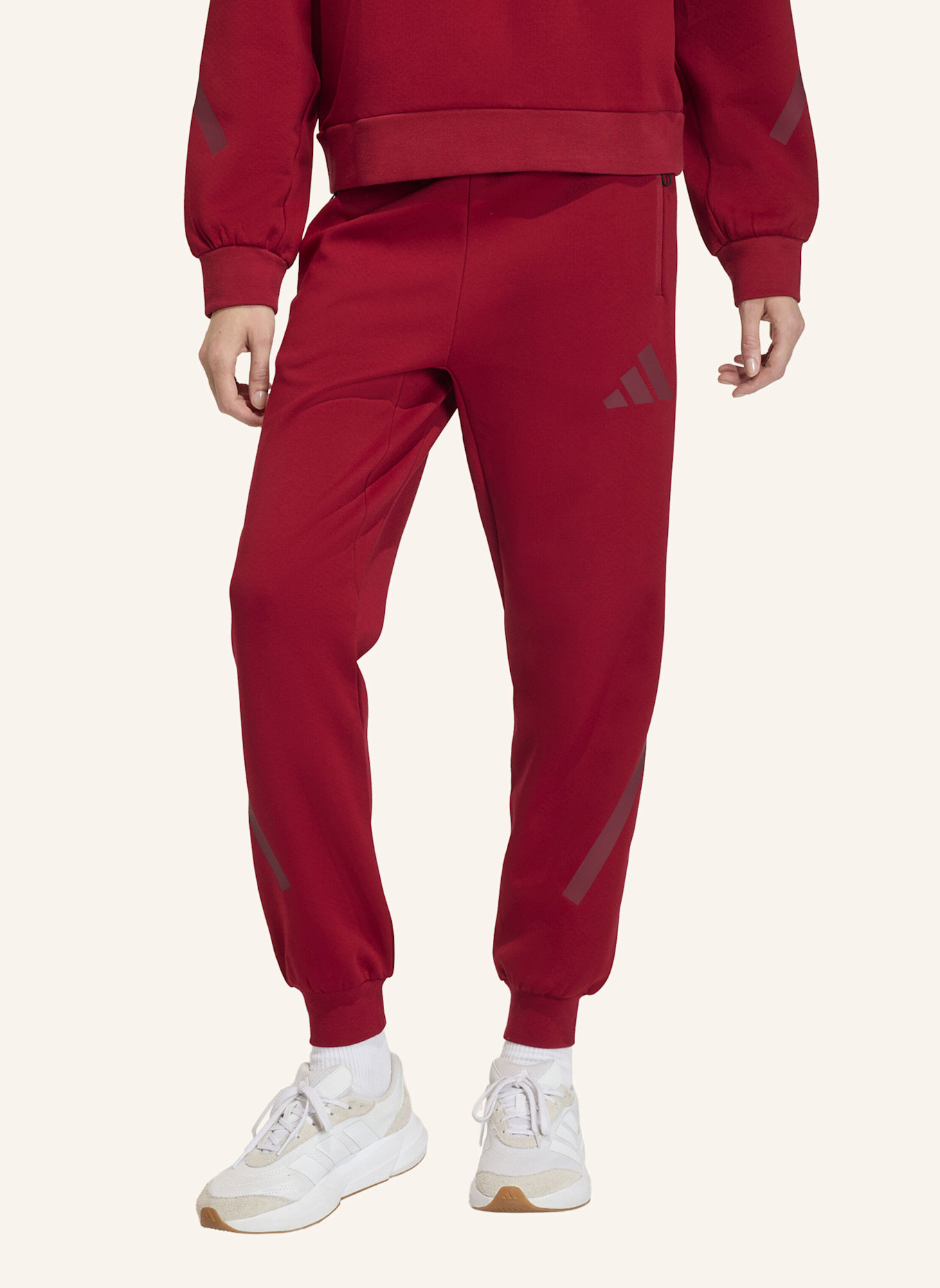 adidas Sweatpants Z.N.E.: ROT