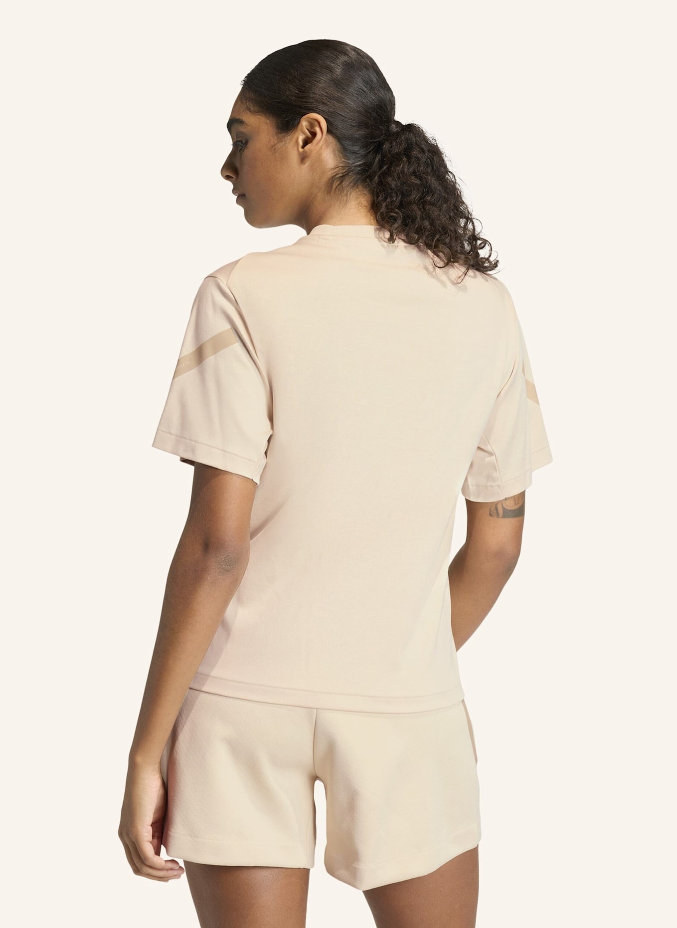 adidas T-Shirt Z.N.E.: BEIGE