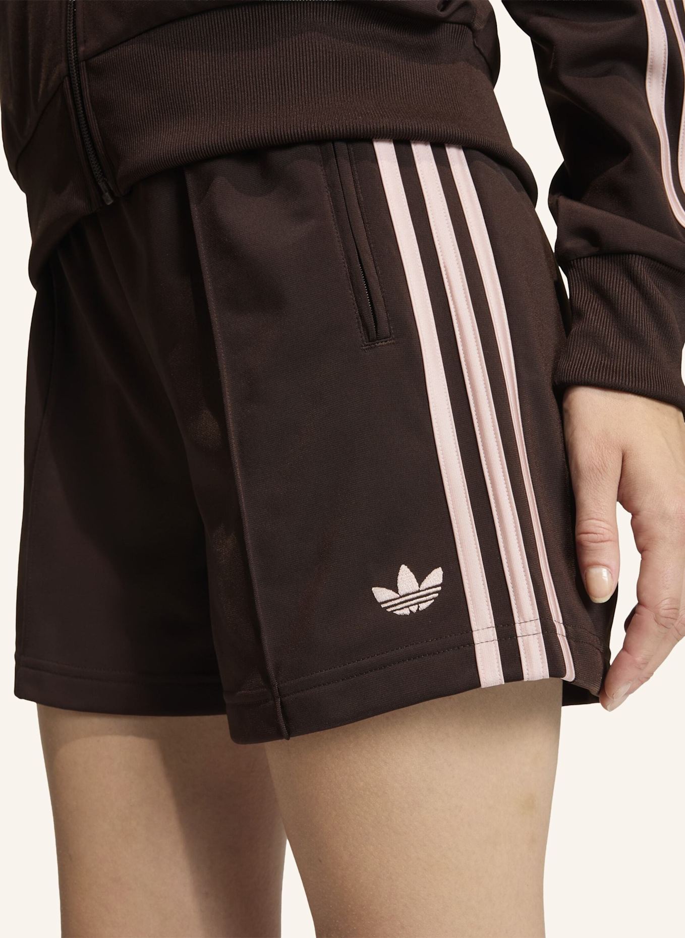 adidas Originals Shorts FIREBIRD CLASSIC: BRAUN/ ROSA