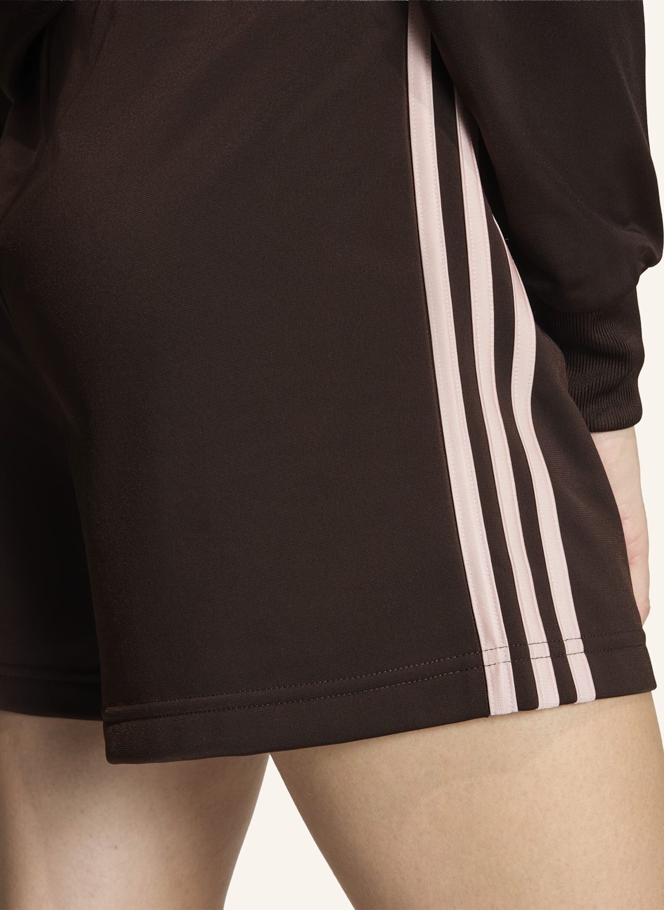 adidas Originals Shorts FIREBIRD CLASSIC: BRAUN/ ROSA