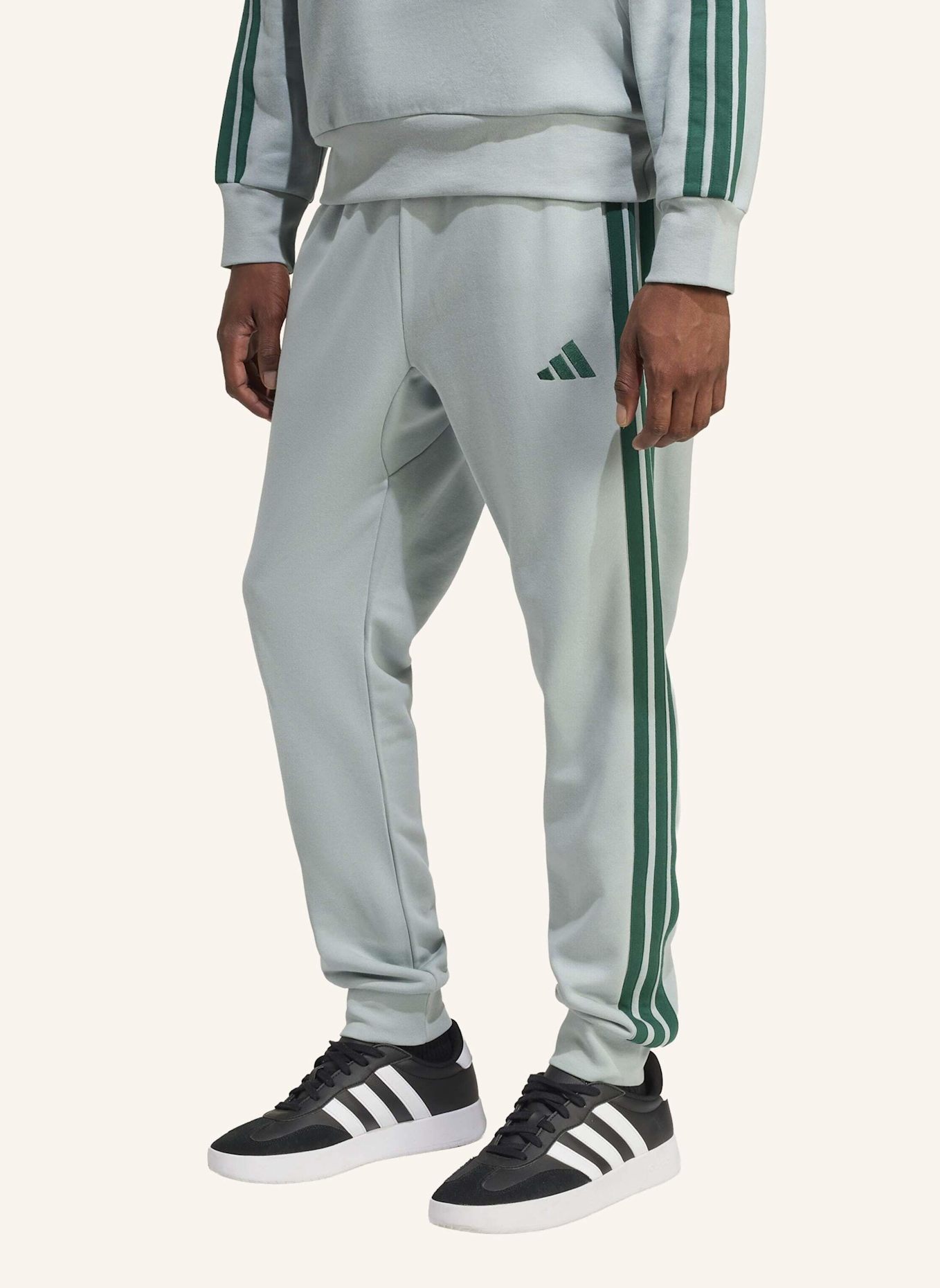 adidas Sweatpants ESSENTIALS: GRÜN