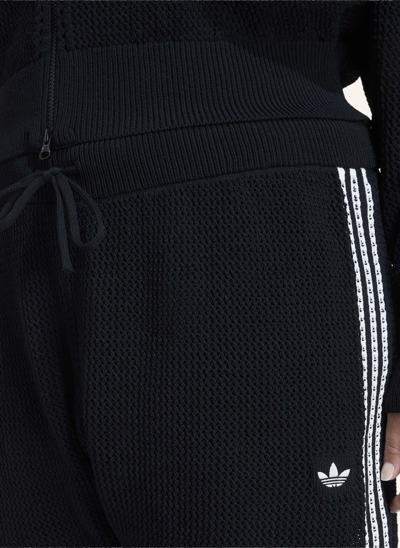 adidas Originals KNITTED CROCHET FIREBIRD TRAININGSHOSE: SCHWARZ