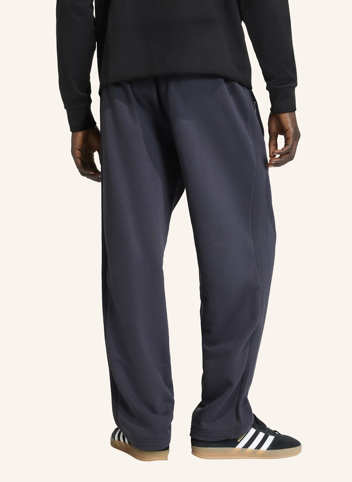 adidas Originals Sweatpants PREMIUM ESSENTIALS: LILA