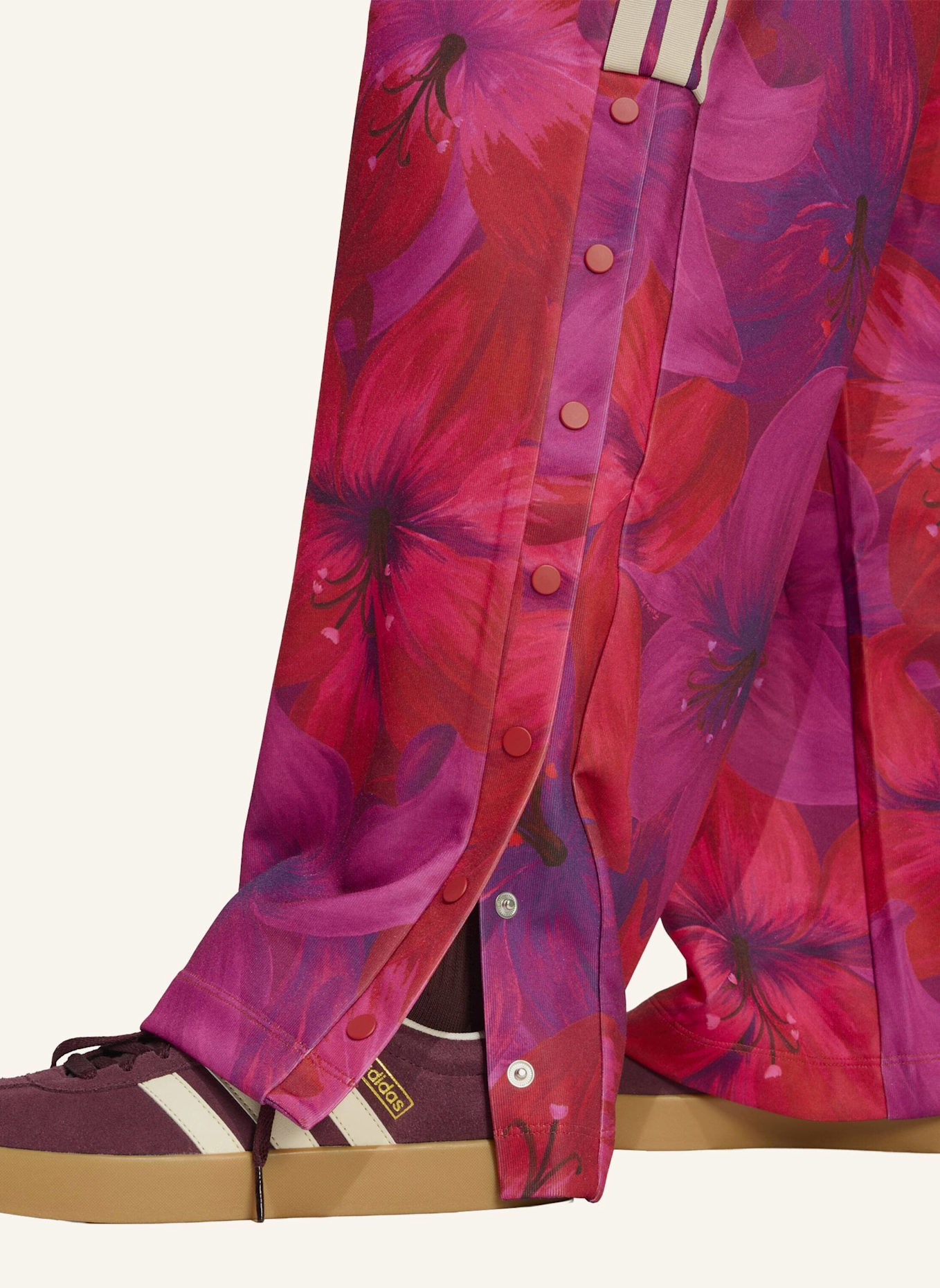 adidas ADIDAS X FARM RIO HOUSE OF TIRO TRAININGSHOSE: LILA/ ROT/ BEIGE