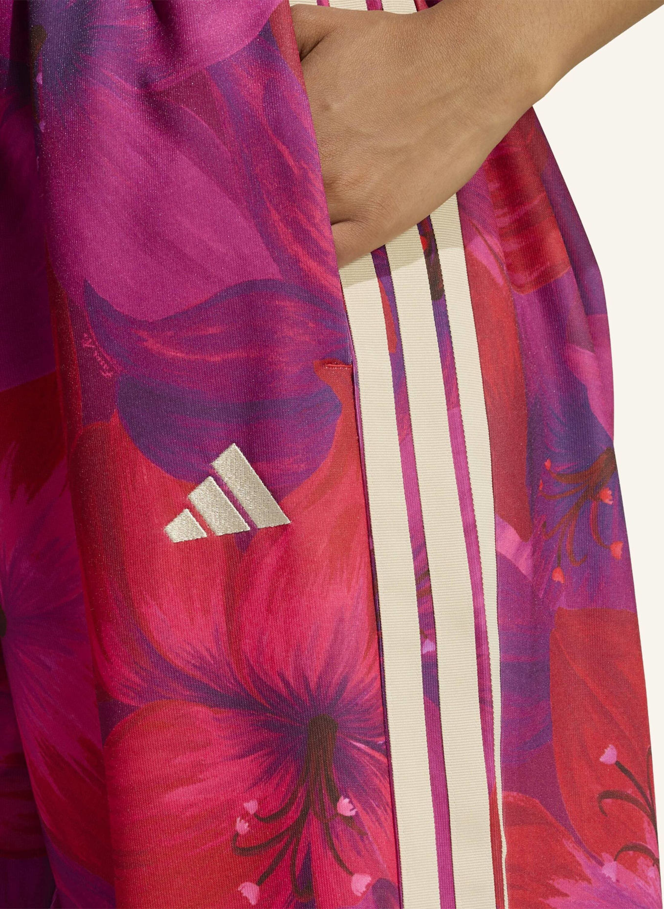 adidas ADIDAS X FARM RIO HOUSE OF TIRO TRAININGSHOSE: LILA/ ROT/ BEIGE