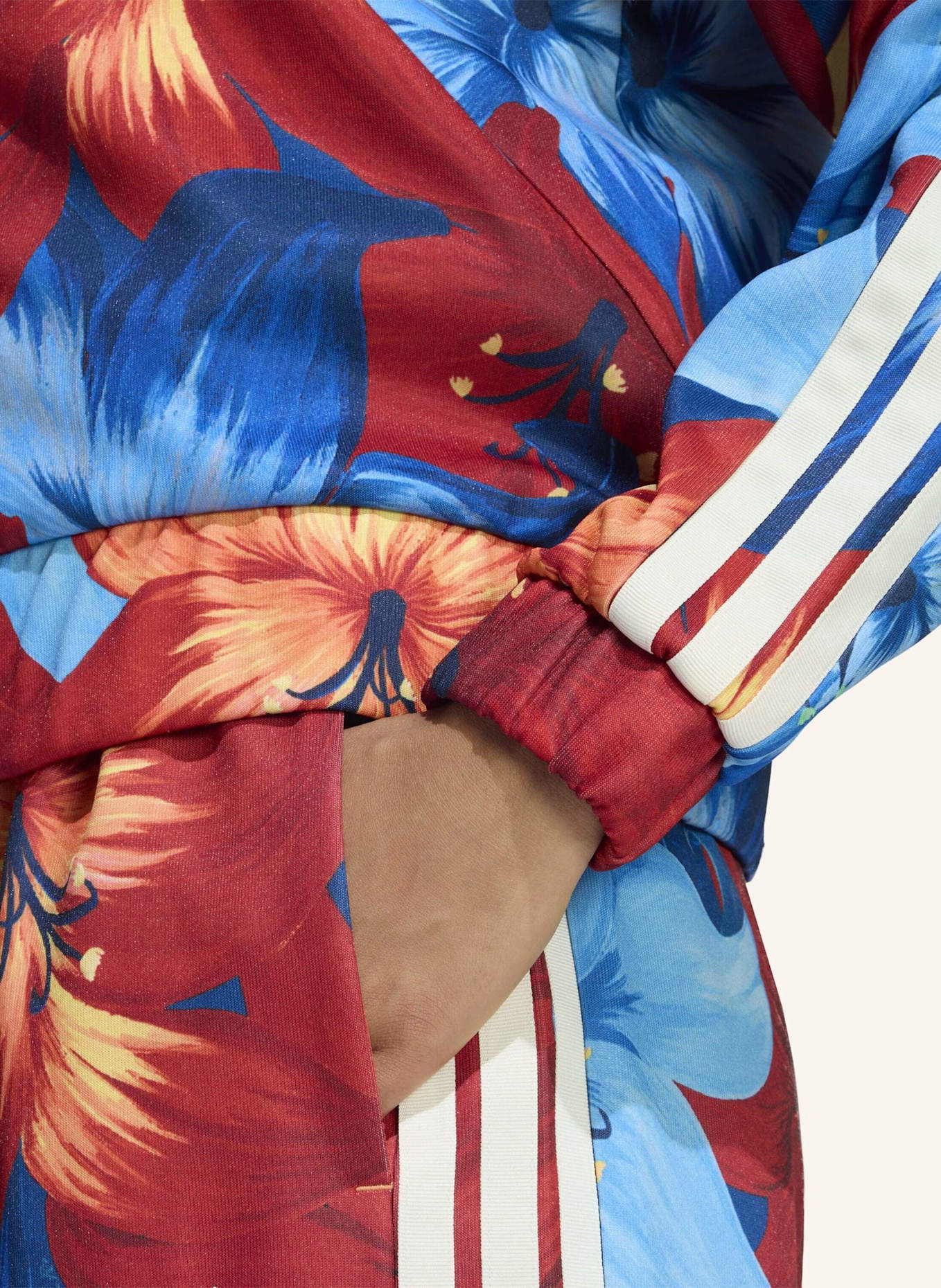 adidas ADIDAS X FARM RIO HOUSE OF TIRO TRACK TOP: BLAU/ WEISS