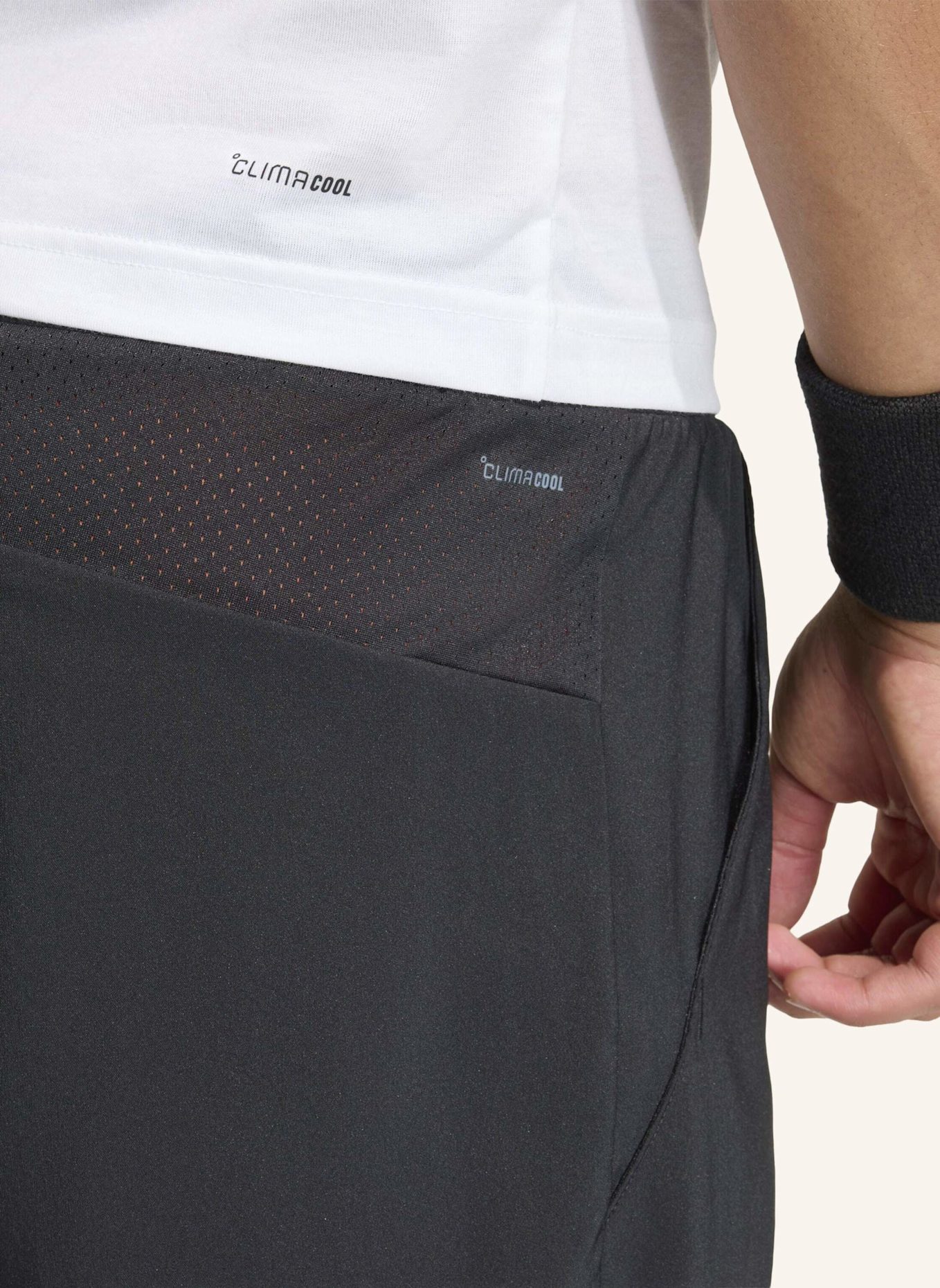 adidas CLUB TENNIS CLIMACOOL 2-IN-1 SHORTS: SCHWARZ/ ORANGE