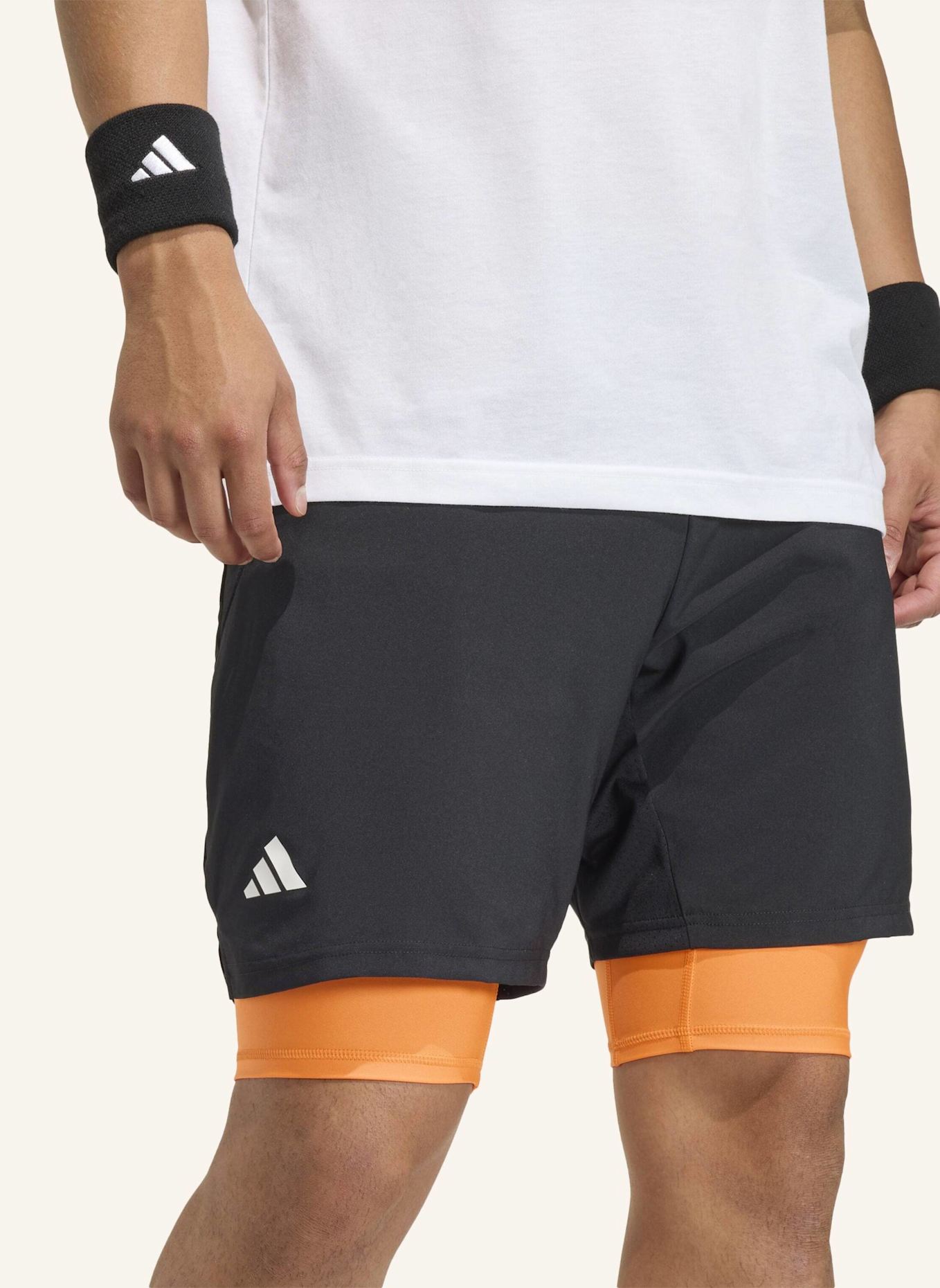 adidas CLUB TENNIS CLIMACOOL 2-IN-1 SHORTS: SCHWARZ/ ORANGE