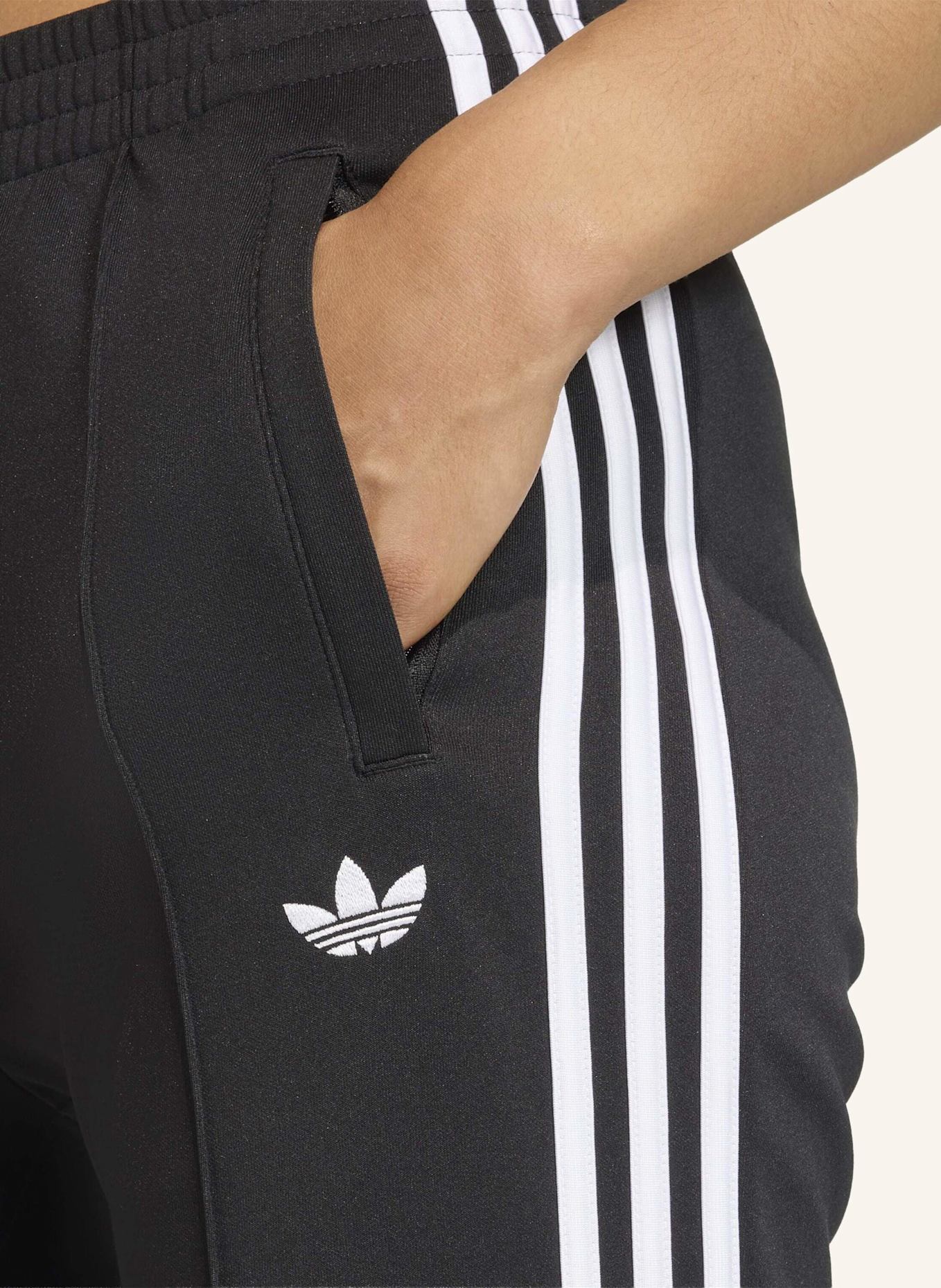 adidas Originals SST CLASSIC TRAININGSHOSE: SCHWARZ/ WEISS