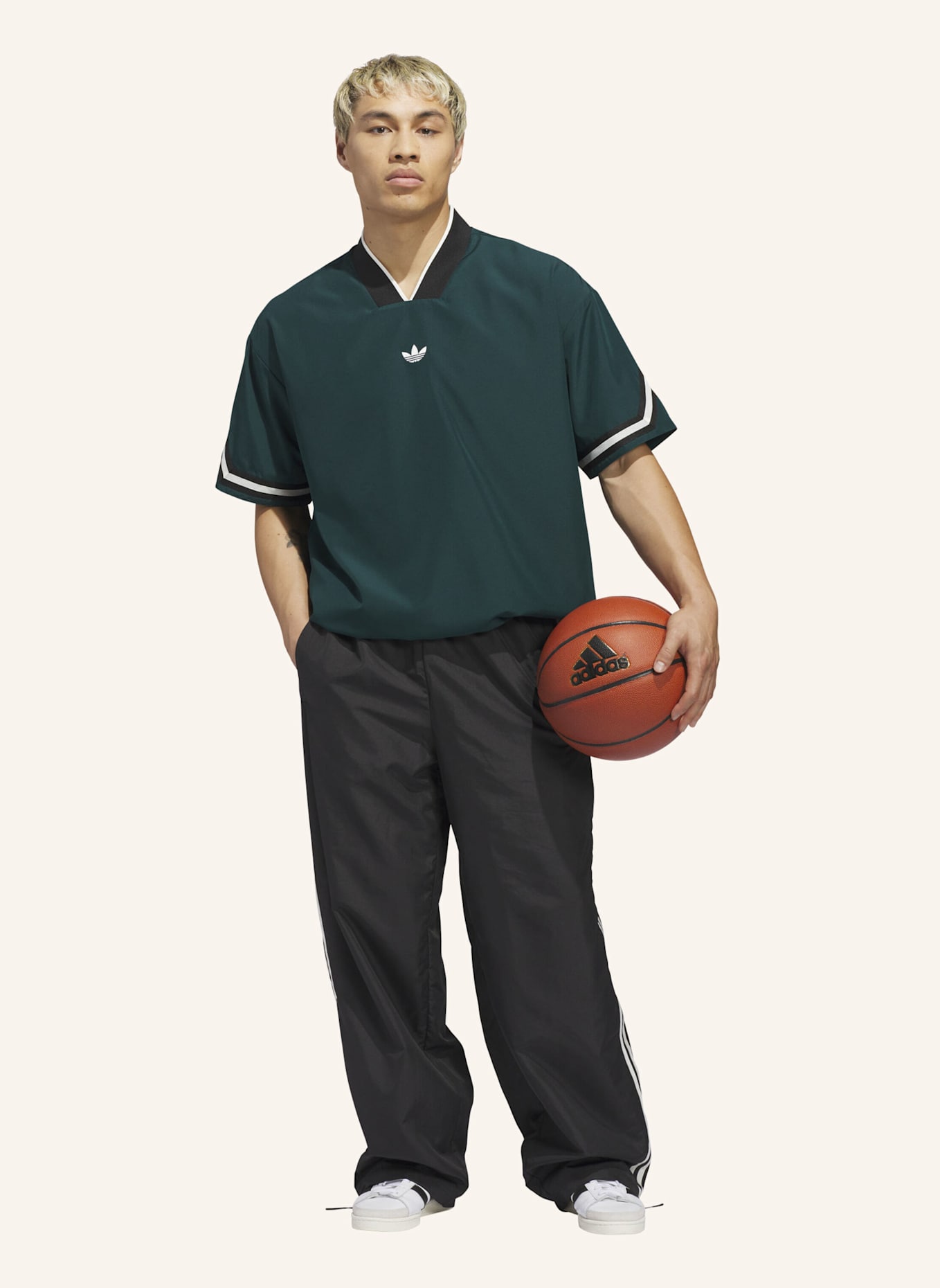 adidas Originals ORIGINALS BASKETBALL WINDBREAKER HOSE: SCHWARZ