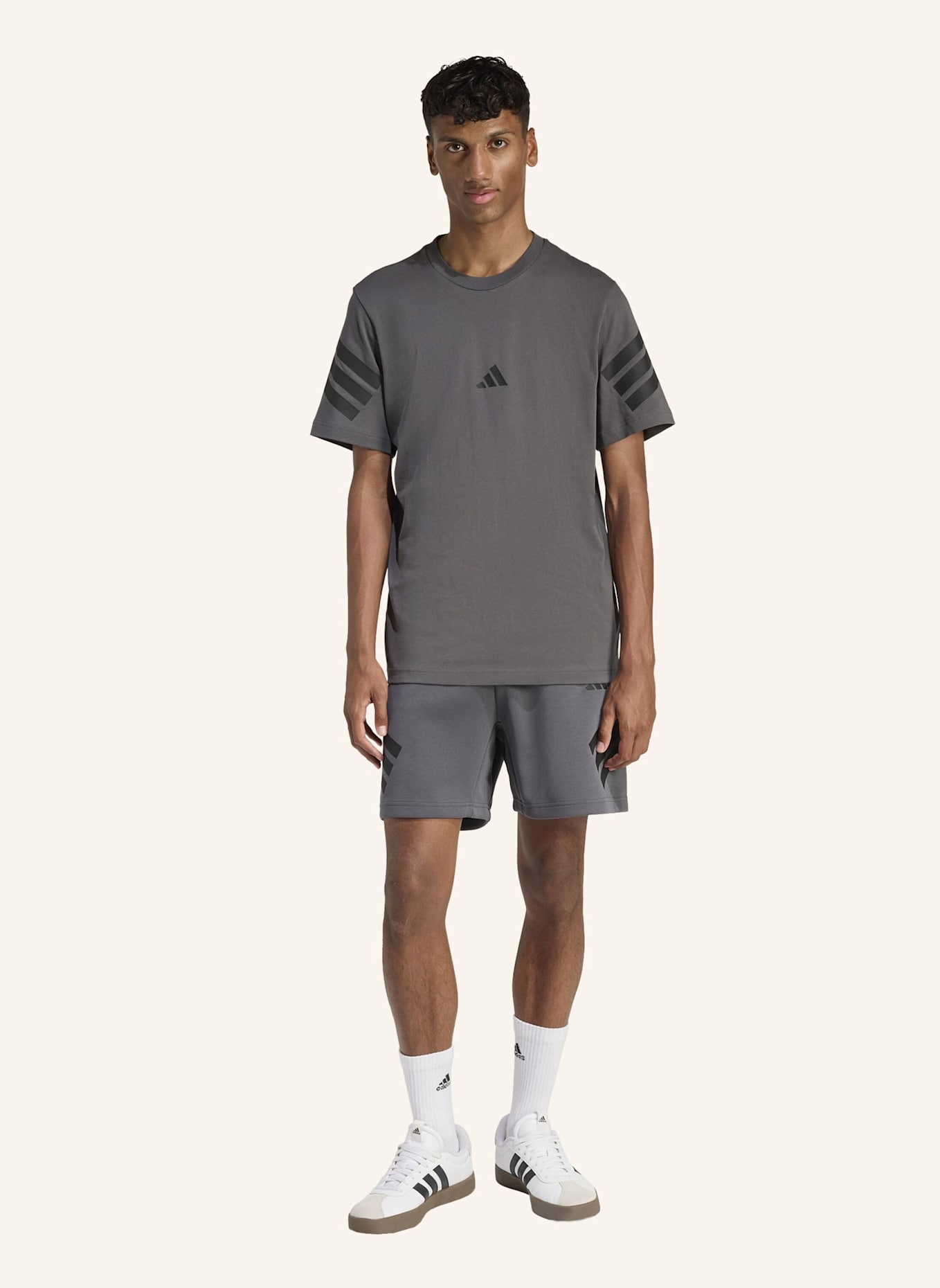 adidas Sweatshorts FUTURE ICONS: GRAU
