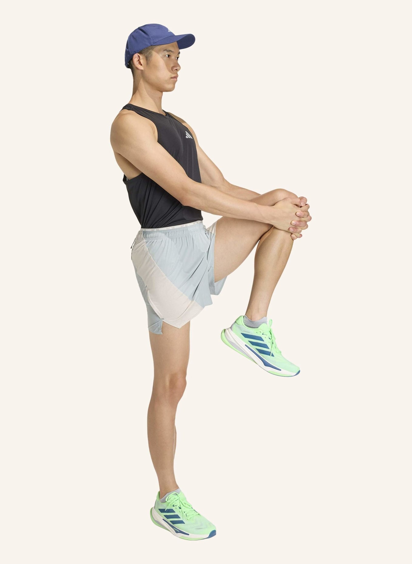 adidas ADI365BREEZE LAUFSHORTS: GRÜN/ BEIGE