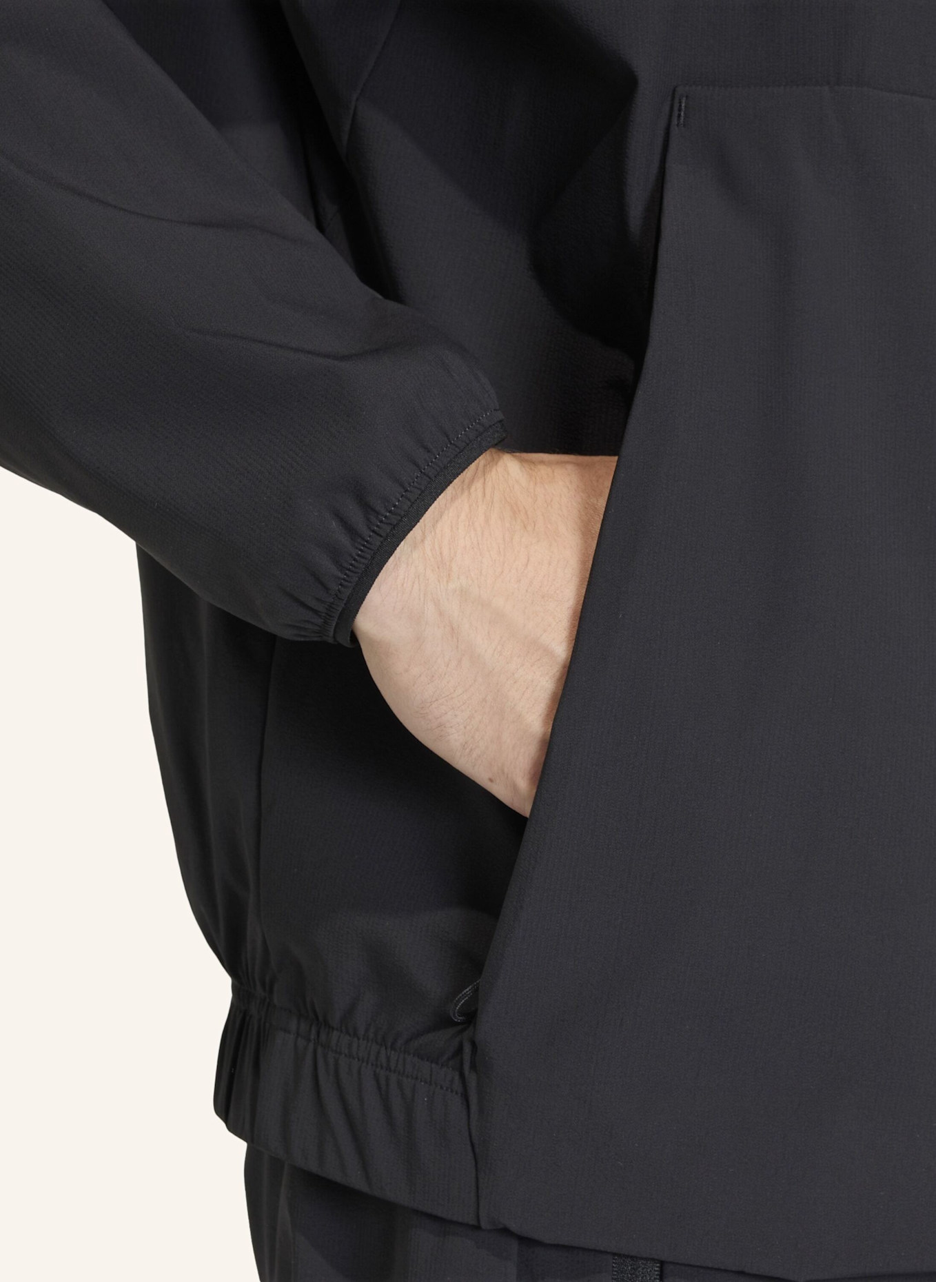 adidas ADIDAS Z.N.E. WOVEN TRAININGSJACKE: SCHWARZ