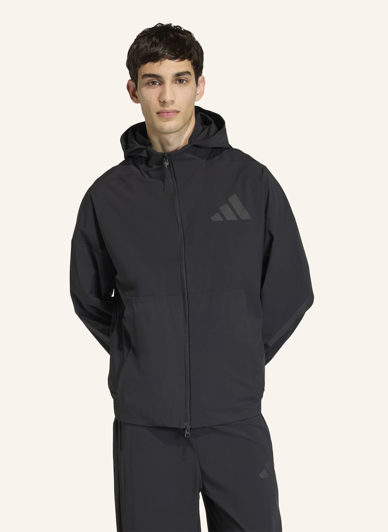 adidas ADIDAS Z.N.E. WOVEN TRAININGSJACKE: SCHWARZ