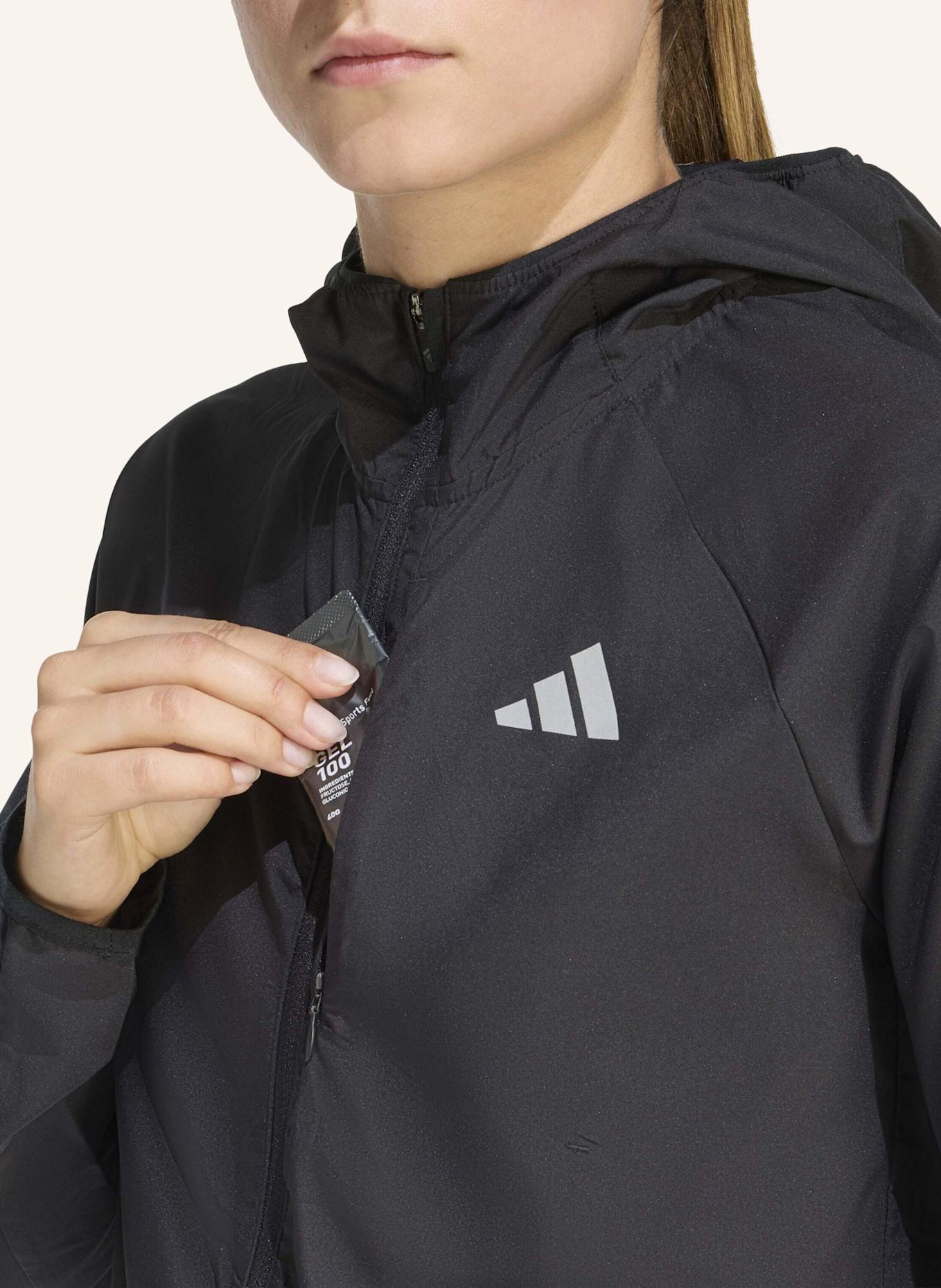 adidas ADI365 RUNNING ESSENTIALS JACKET: SCHWARZ