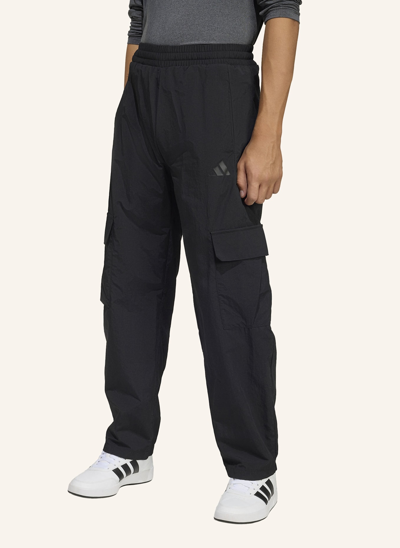 adidas FUTURE ICONS CARGO O-SHAPED LONGER LENGTH HOSE: SCHWARZ