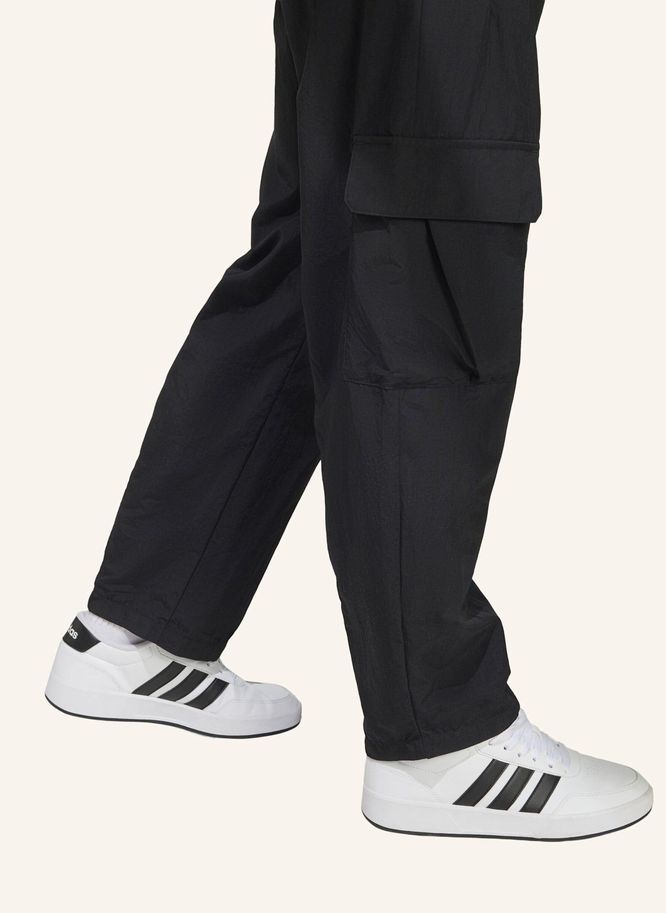 adidas FUTURE ICONS CARGO O-SHAPED LONGER LENGTH HOSE: SCHWARZ