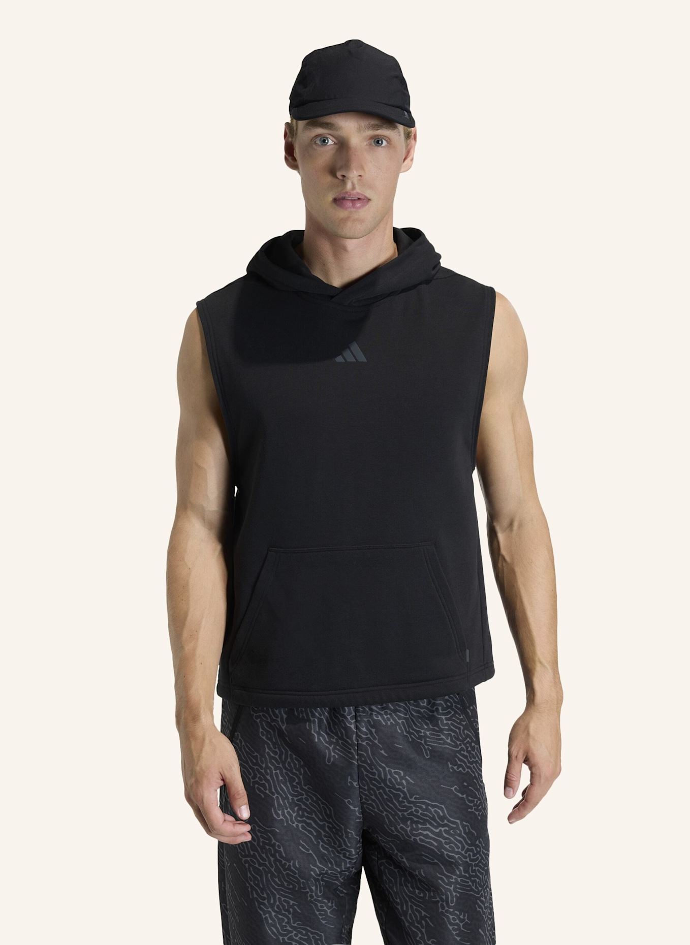 adidas POWER WORKOUT TANKTOP MIT KAPUZE: SCHWARZ
