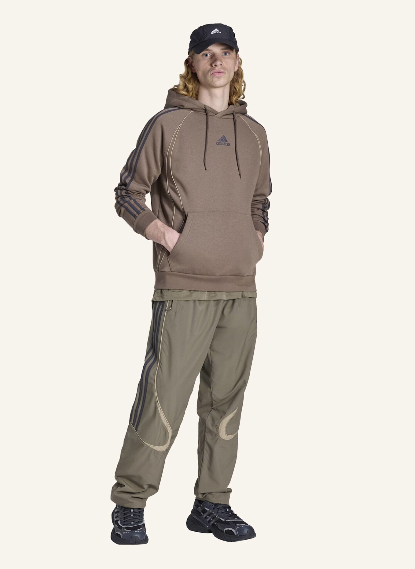 adidas Originals ADICOLOR TEAMGEIST CUT LINE HOODIE: BRAUN