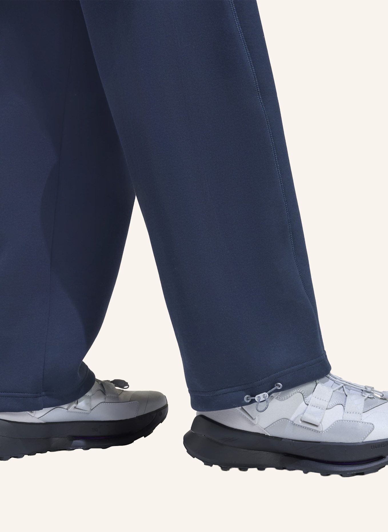 adidas Originals SPACER CUTLINE OPEN HEM HOSE: SCHWARZ