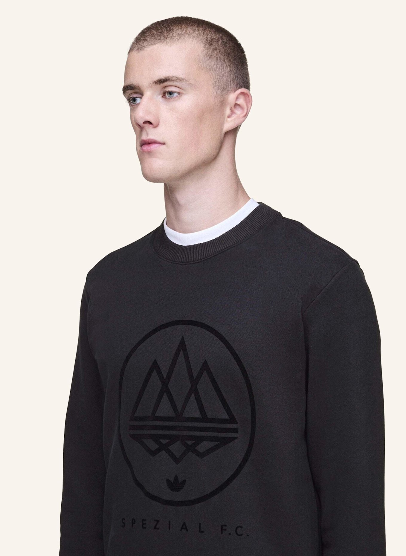 adidas Originals SPZL F.C. CREW SWEATSHIRT: SCHWARZ