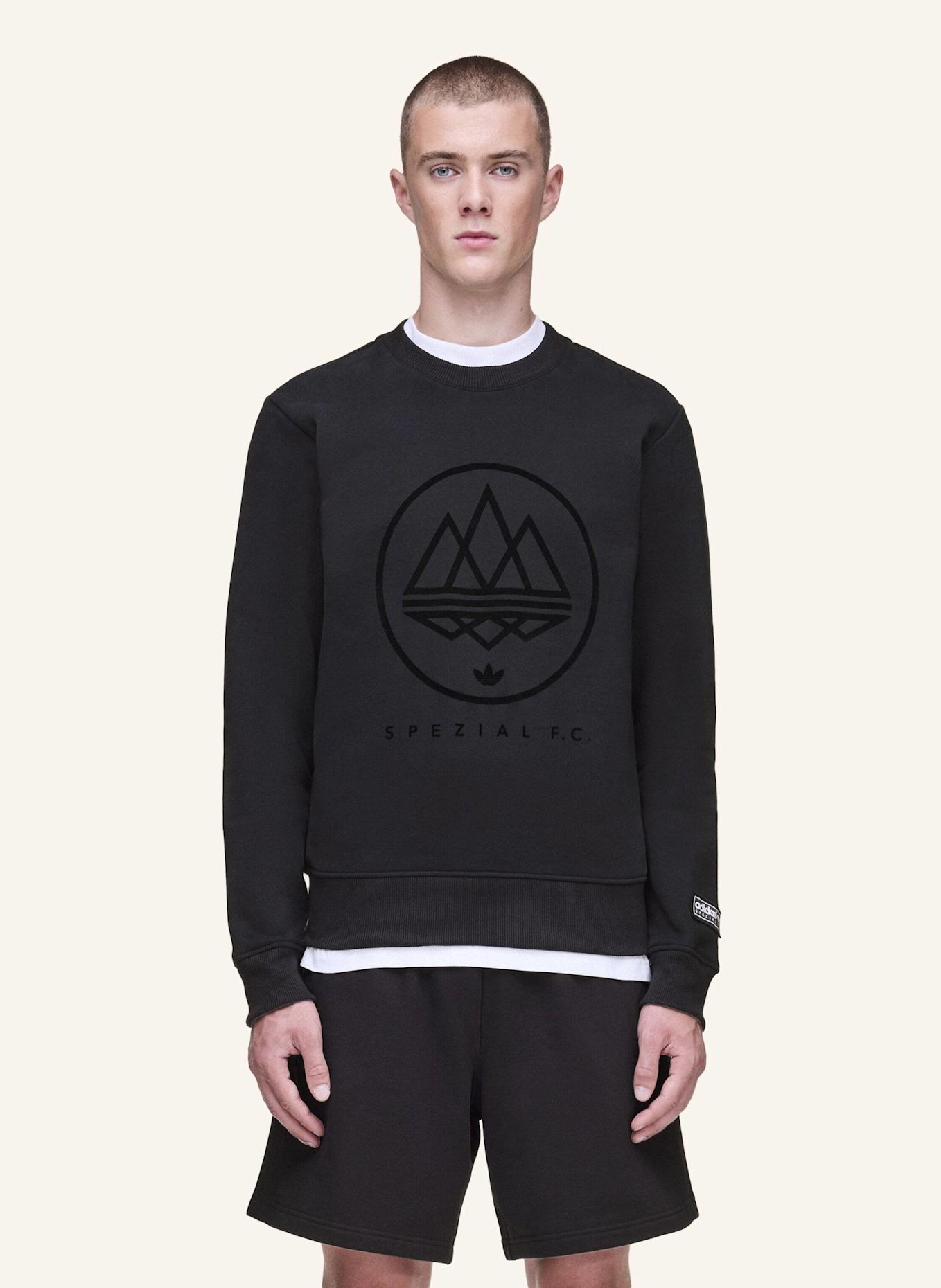 adidas Originals SPZL F.C. CREW SWEATSHIRT: SCHWARZ