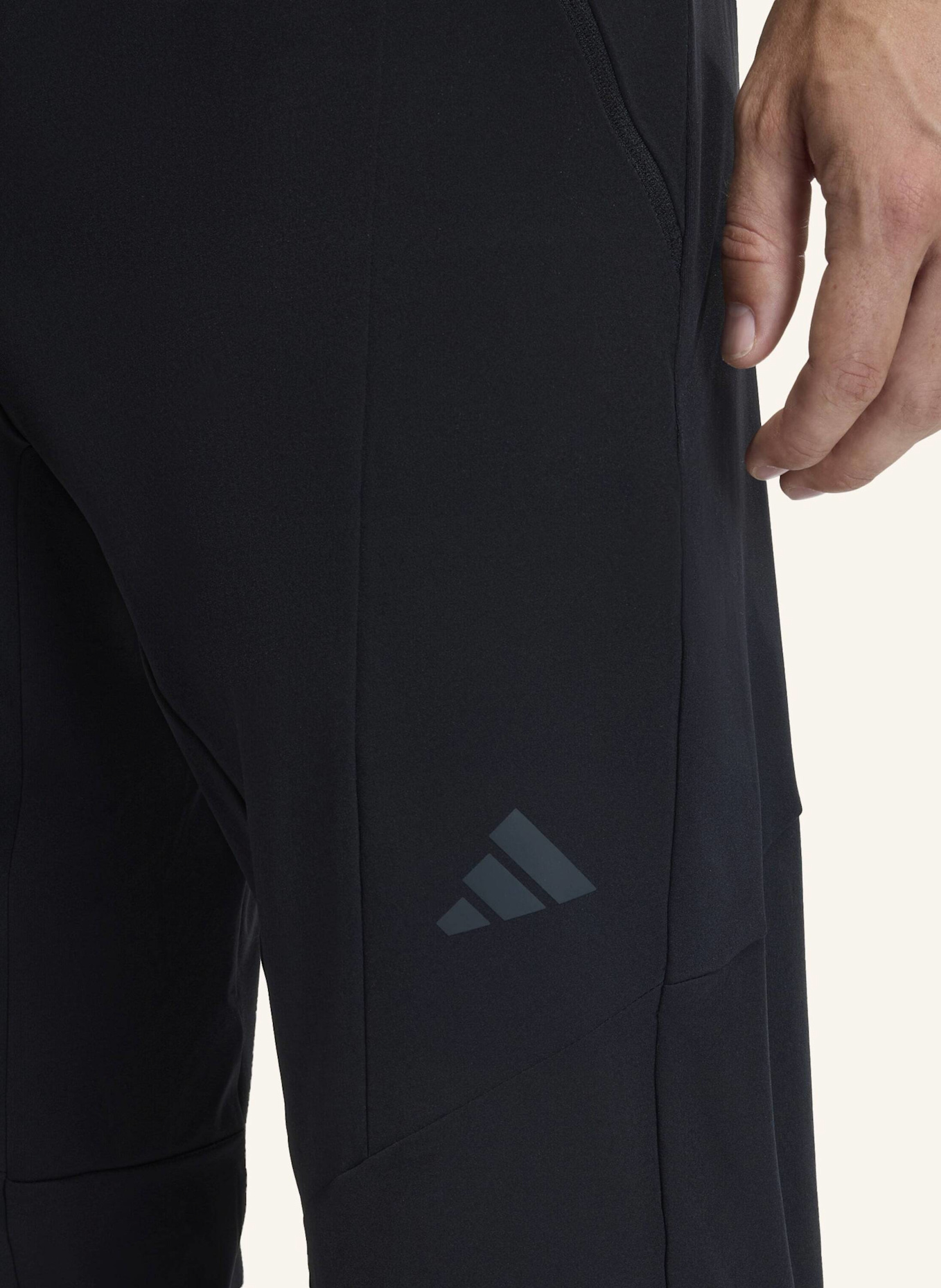 adidas D4T WORKOUT HOSE: SCHWARZ