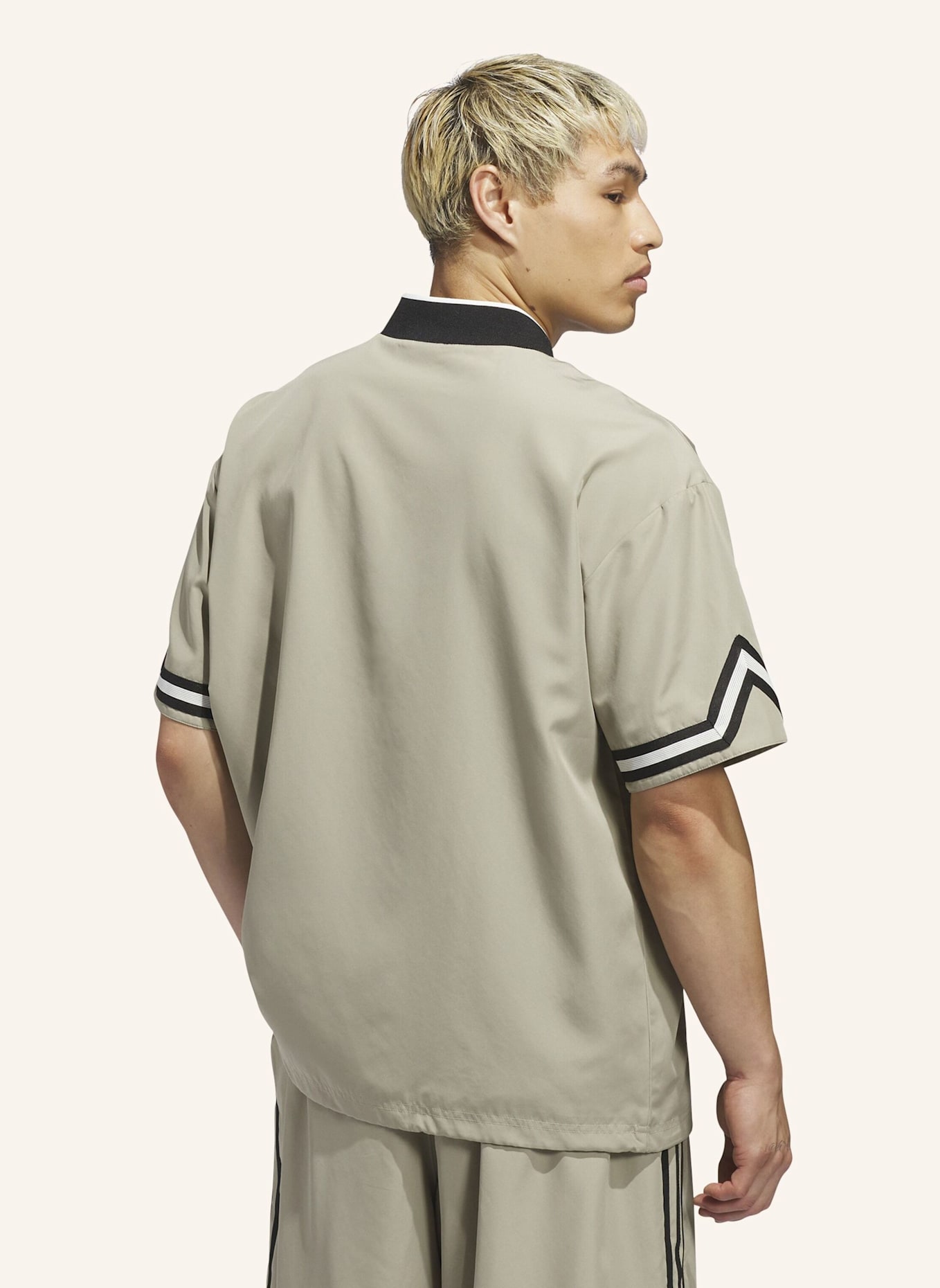 adidas Originals ORIGINALS BASKETBALL WARM-UP TOP: BRAUN