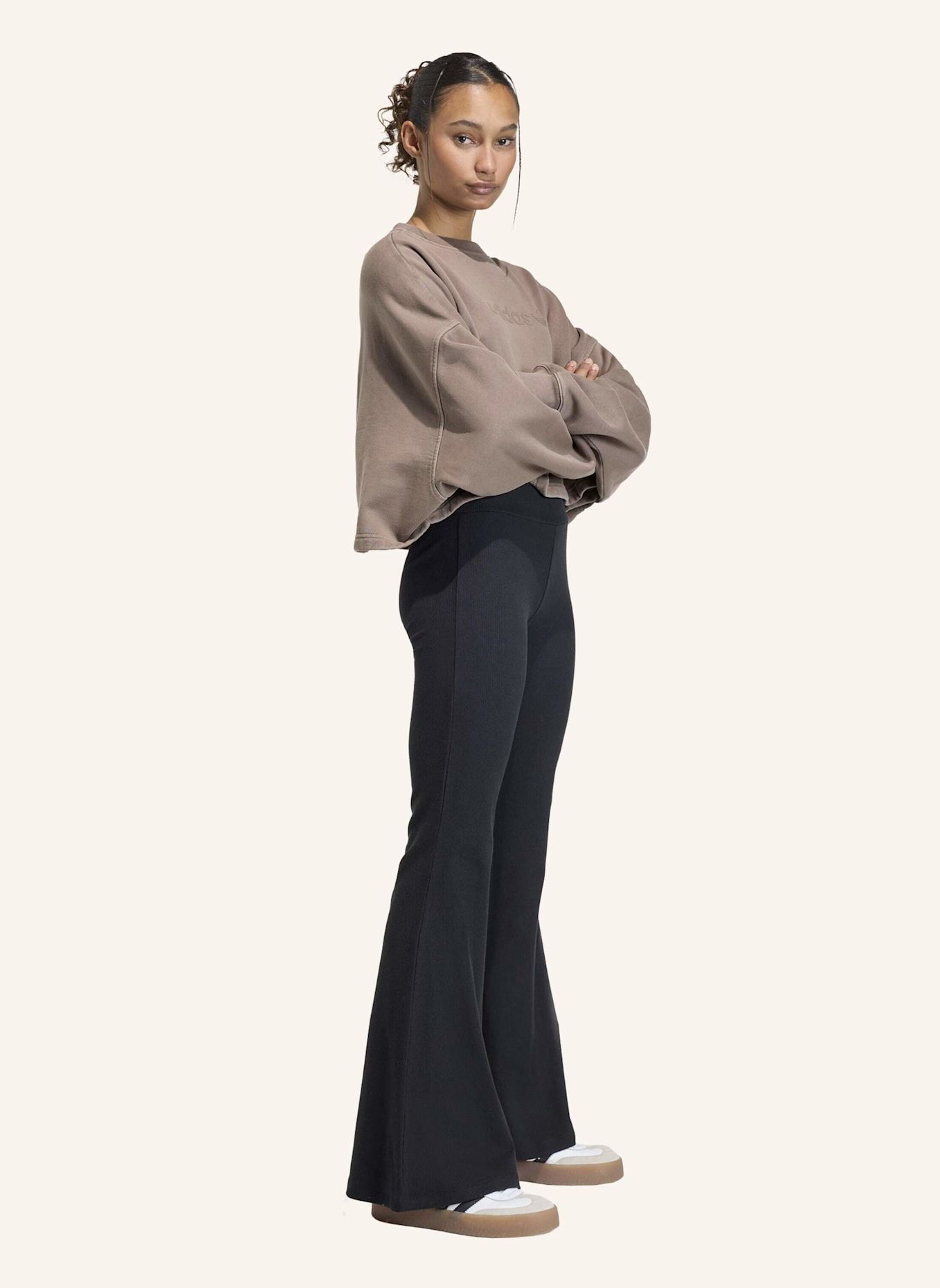 adidas Originals ESSENTIALS LINEAR CROPPED SWEATSHIRT: BRAUN