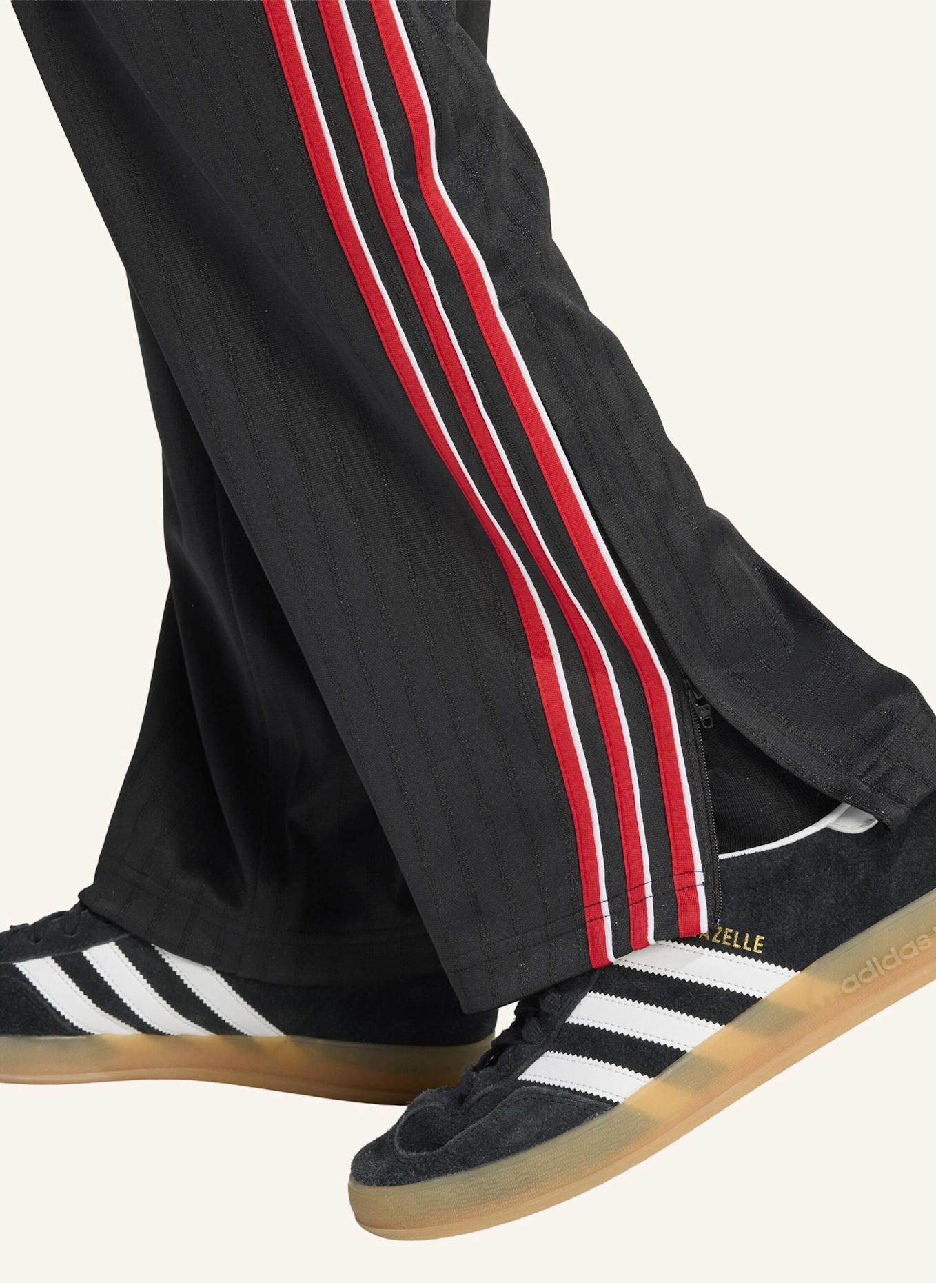 adidas Originals FIREBIRD LOOSE PINSTRIPES TRAININGSHOSE: SCHWARZ