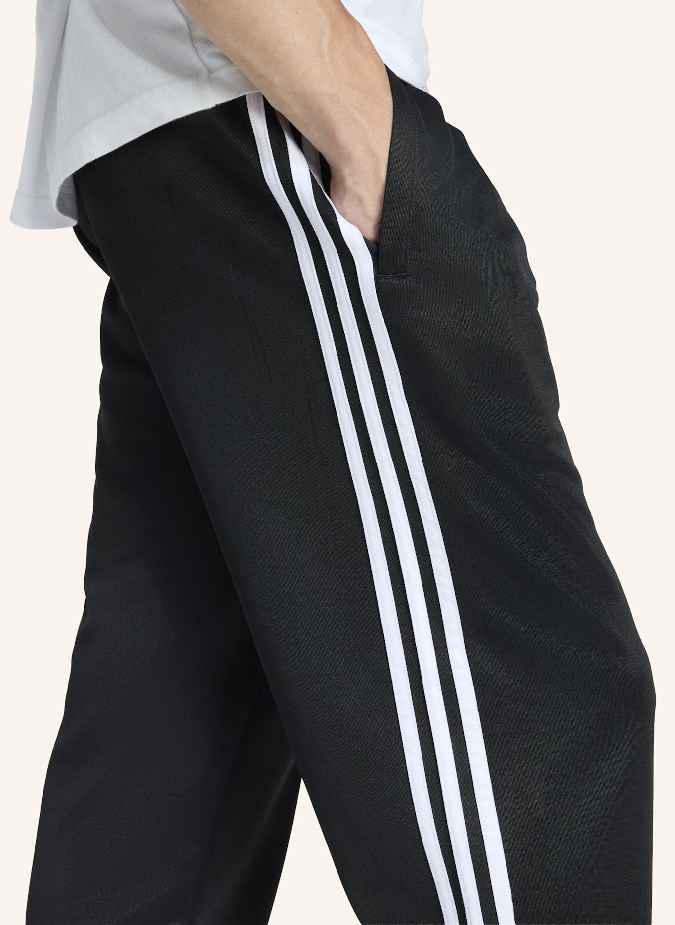 adidas Originals REGULAR TRAININGSHOSE: SCHWARZ/ WEISS