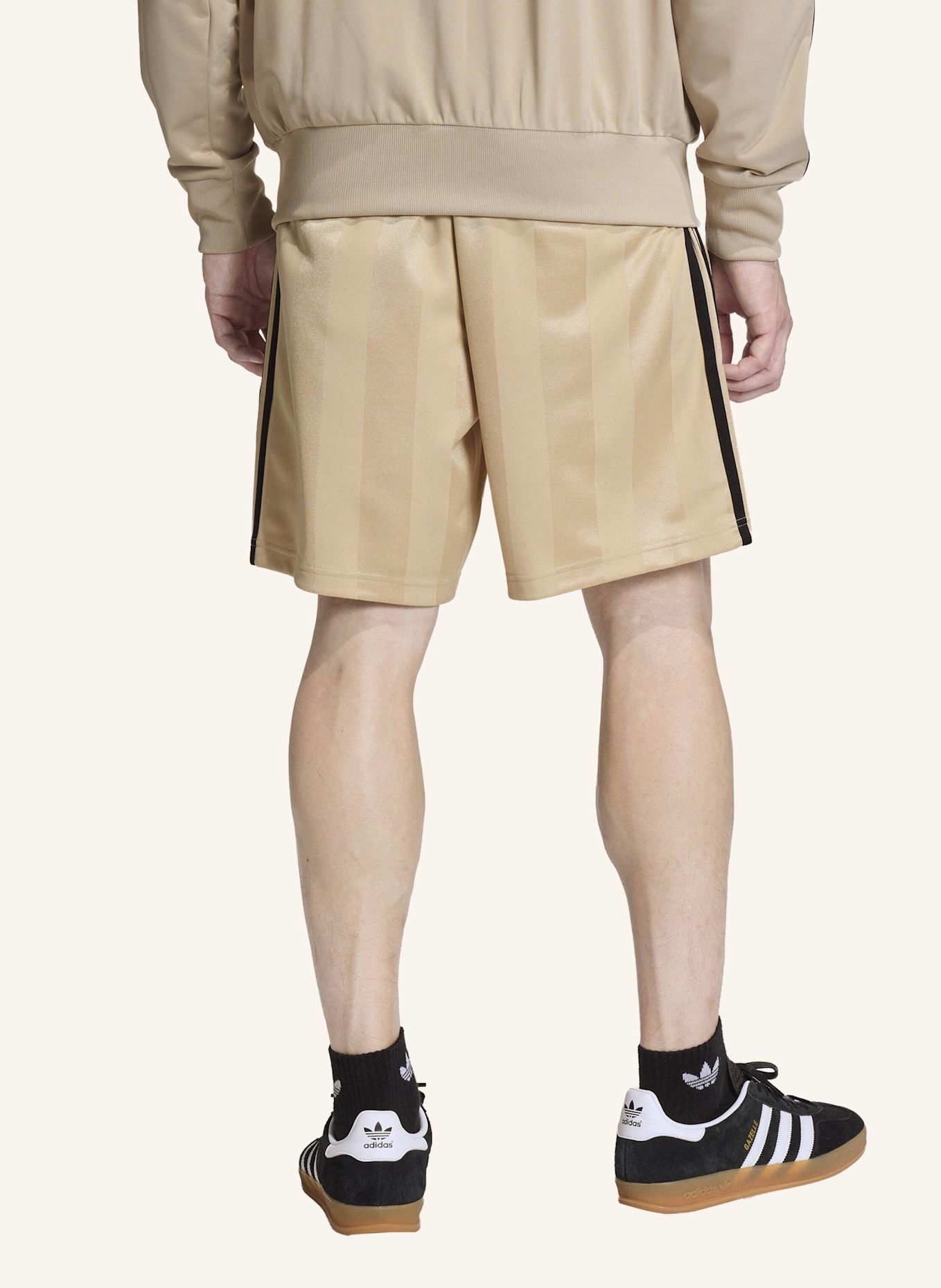 adidas Originals Shorts 3-STRIPES LOOSE ENGINEERED: BEIGE