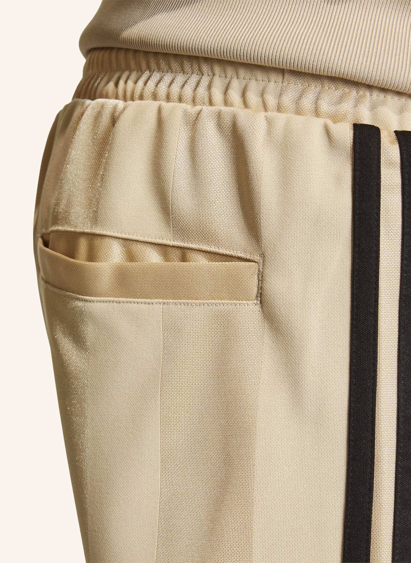 adidas Originals Shorts 3-STRIPES LOOSE ENGINEERED: BEIGE