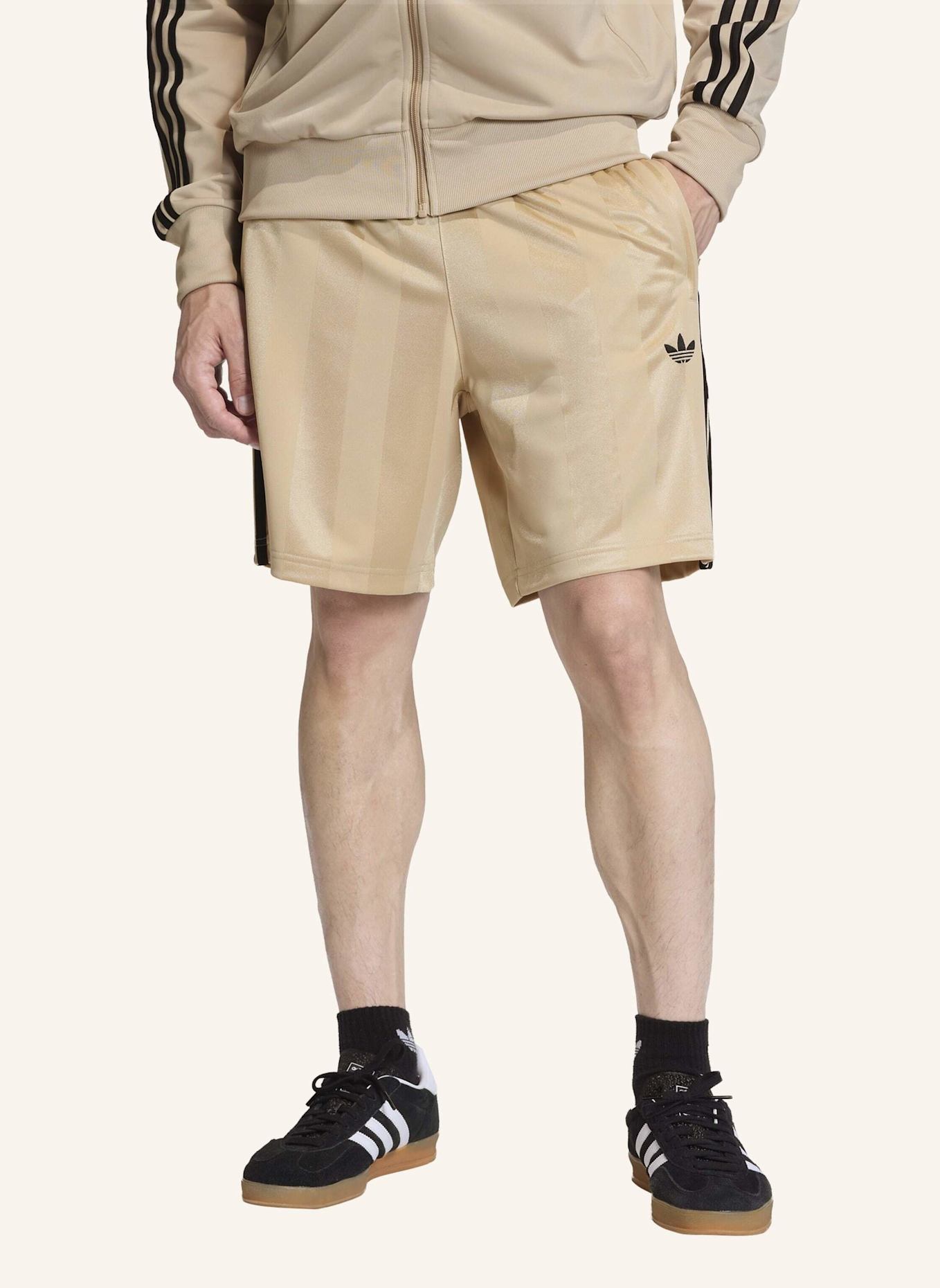 adidas Originals Shorts 3-STRIPES LOOSE ENGINEERED: BEIGE