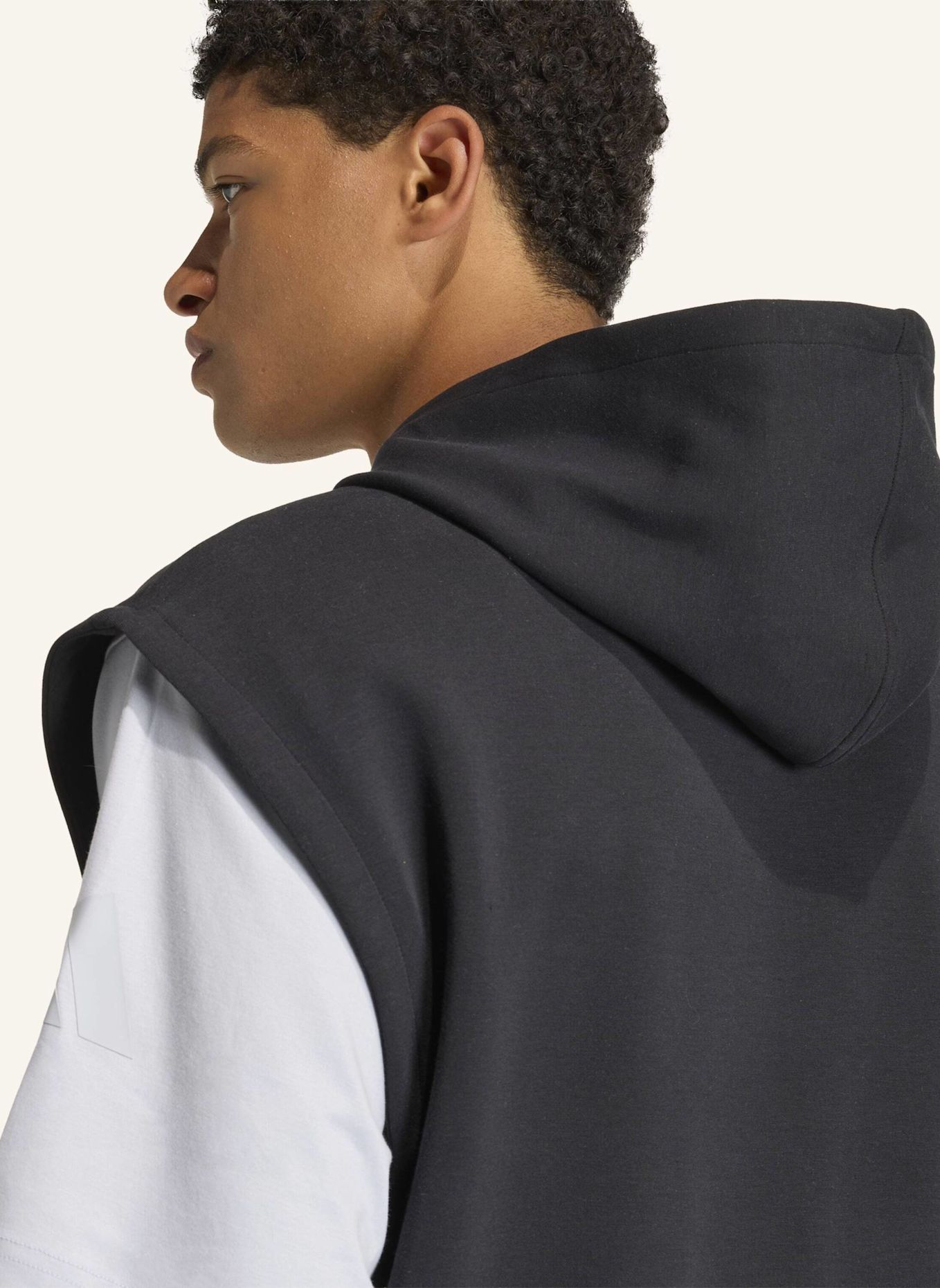 adidas SOFT LUX KAPUZENWESTE: SCHWARZ