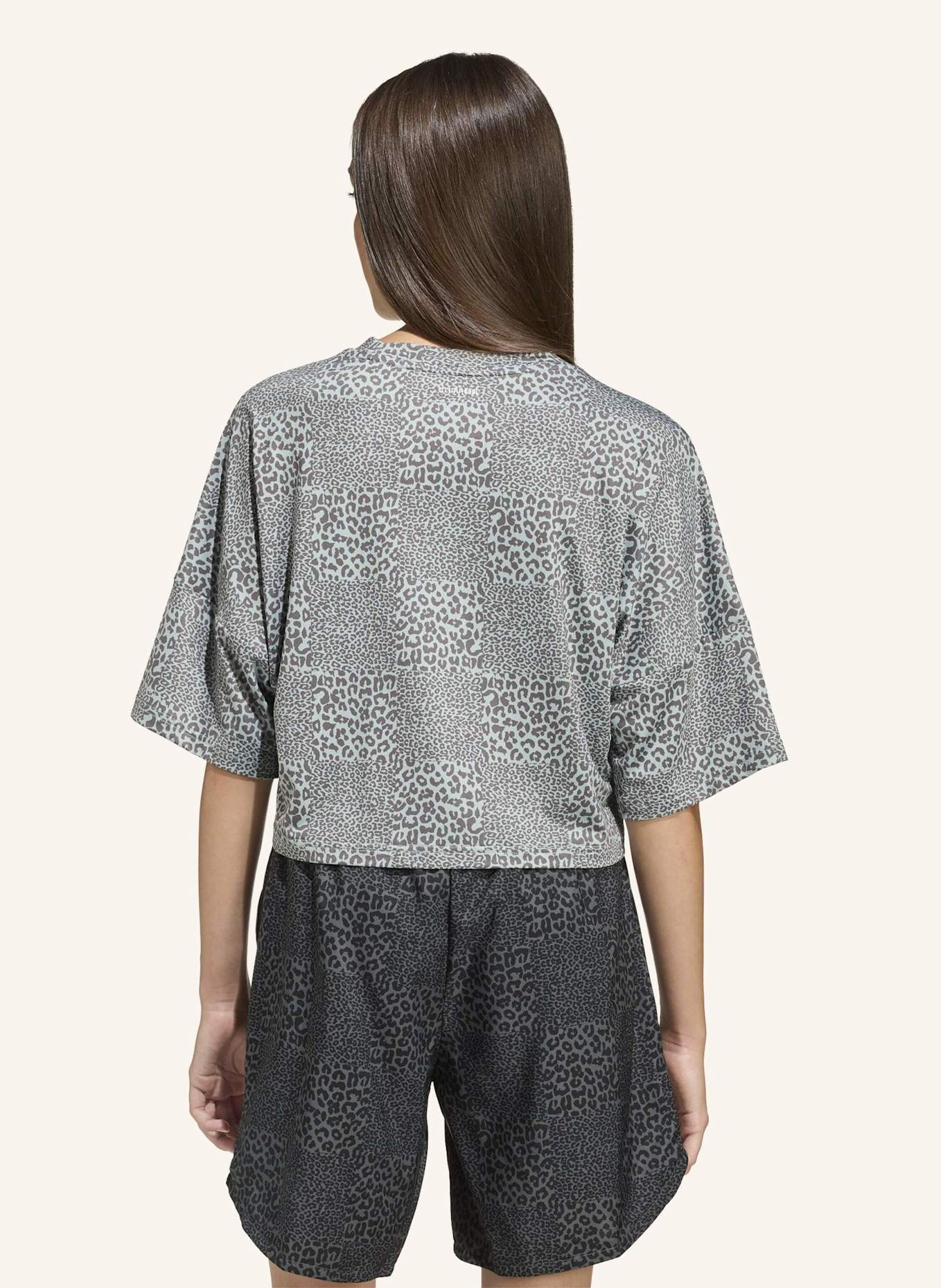 adidas FUTURE ICONS ALL OVER T-SHIRT: GRÜN/ GRAU