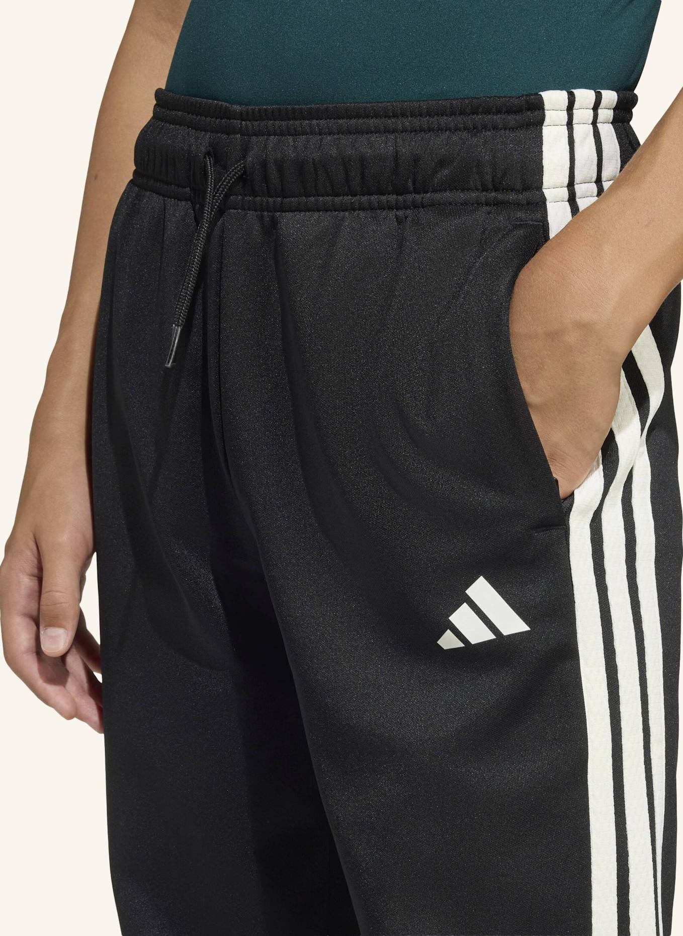 adidas STADIUM TRAININGSHOSE: SCHWARZ/ WEISS