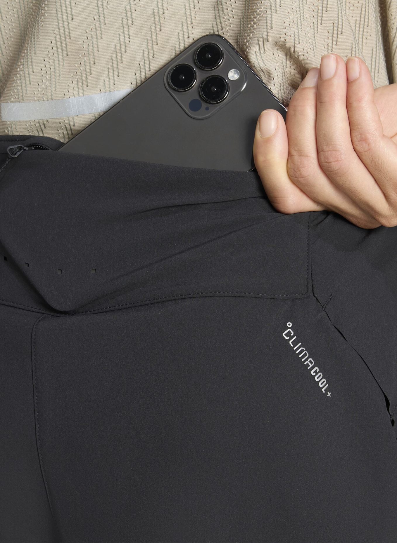 adidas ADI365 CLIMACOOL+ 2 POCKET SHORTS: SCHWARZ