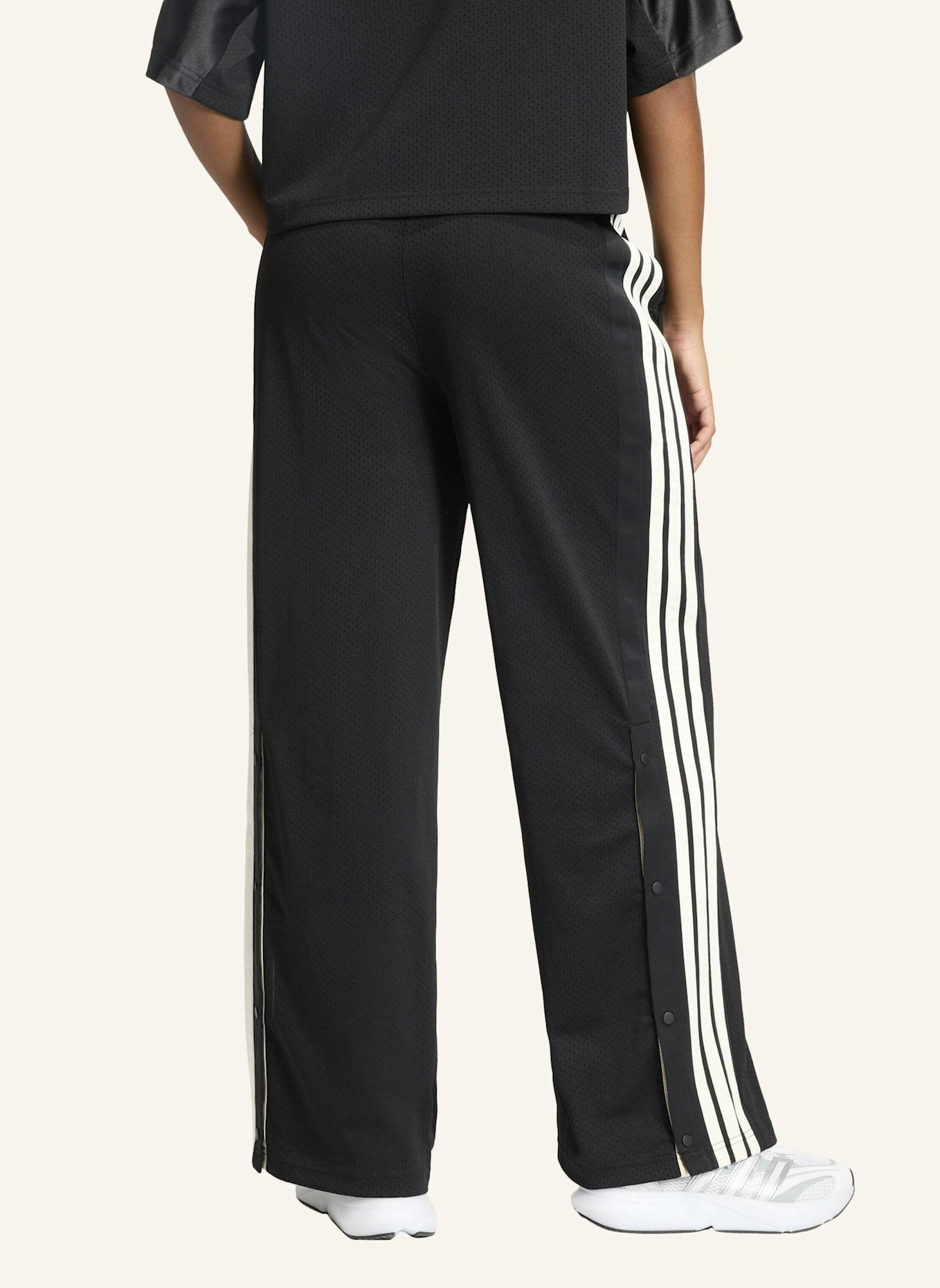 adidas STADIUM MESH HOSE: SCHWARZ/ WEISS/ BEIGE