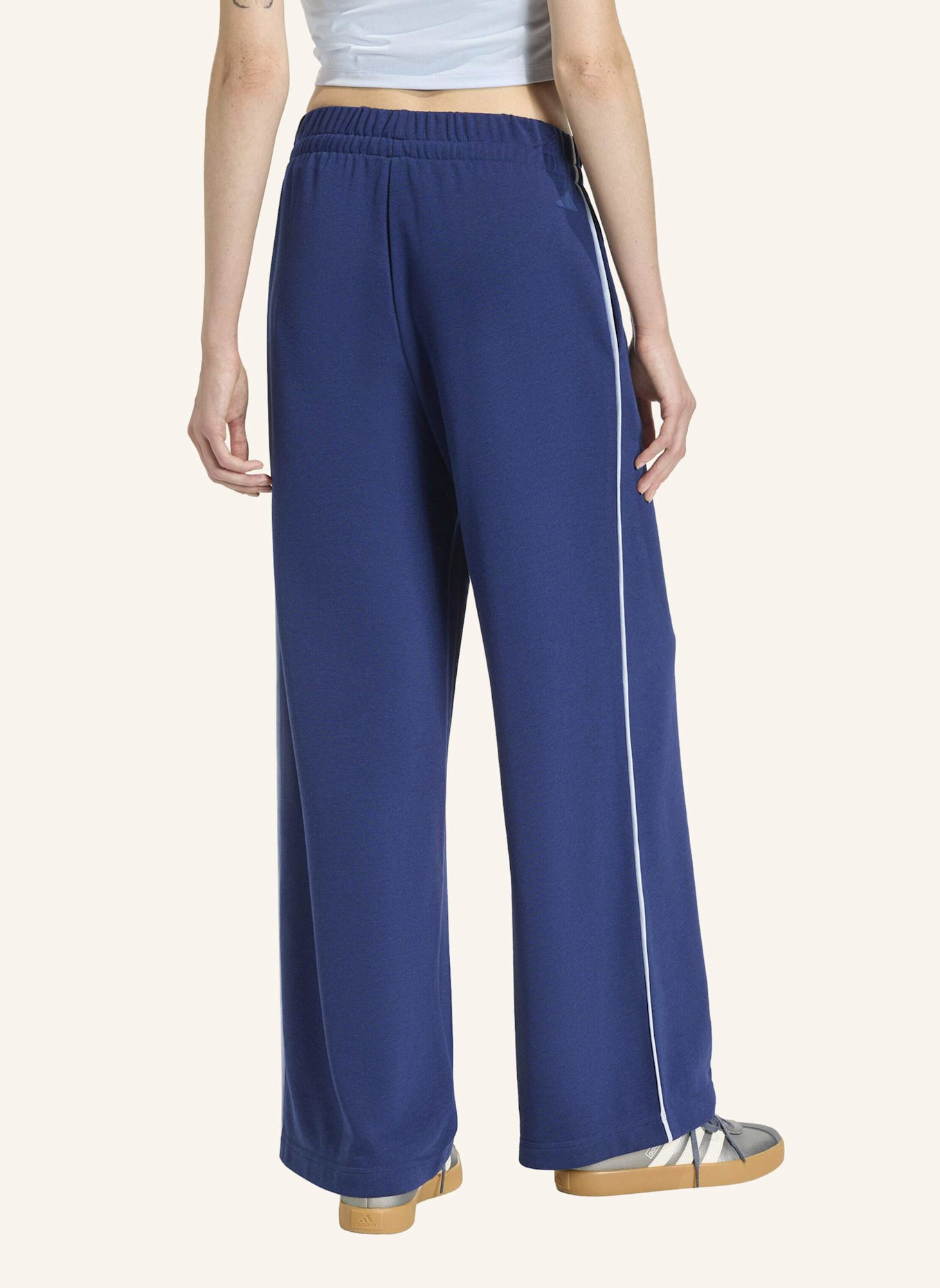 adidas SEASONAL ESSENTIALS COLOURPOP HOSE MIT AUFGESTICKTER GRAFIK: BLAU/ WEISS