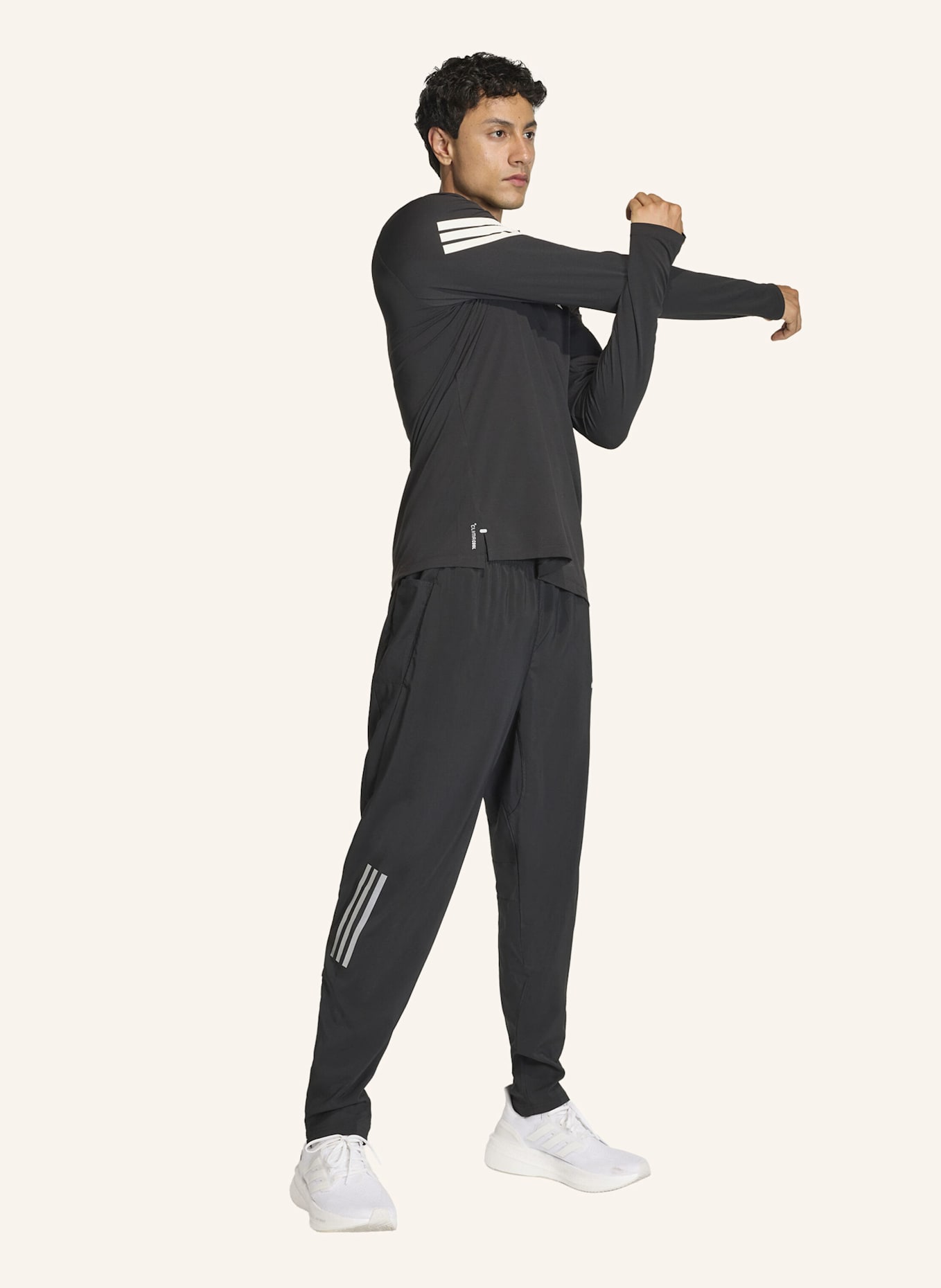 adidas ADI365 ICONIC/// ASTRO LAUFHOSE: SCHWARZ